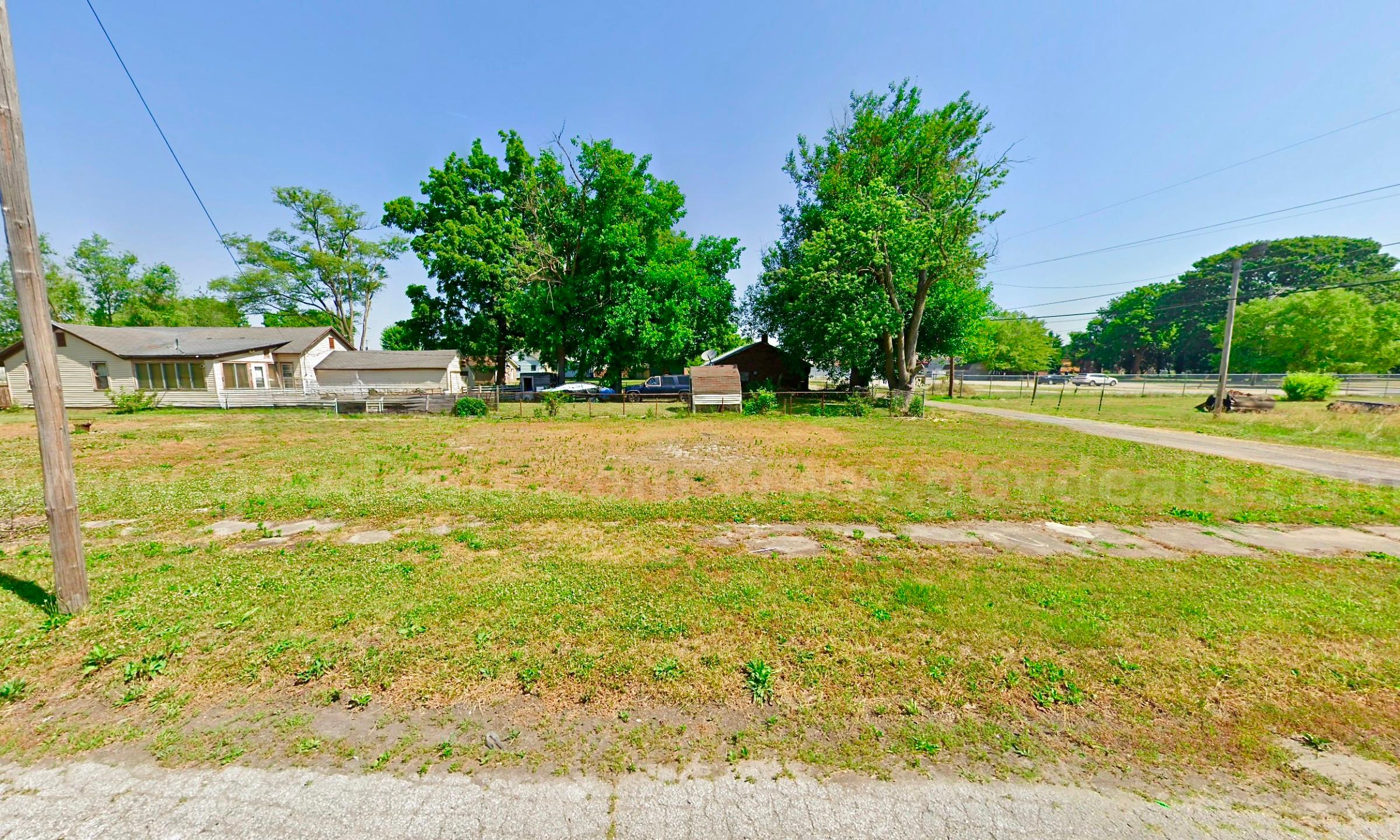 Large Residential Lot 0.9 Miles from Indiana State University