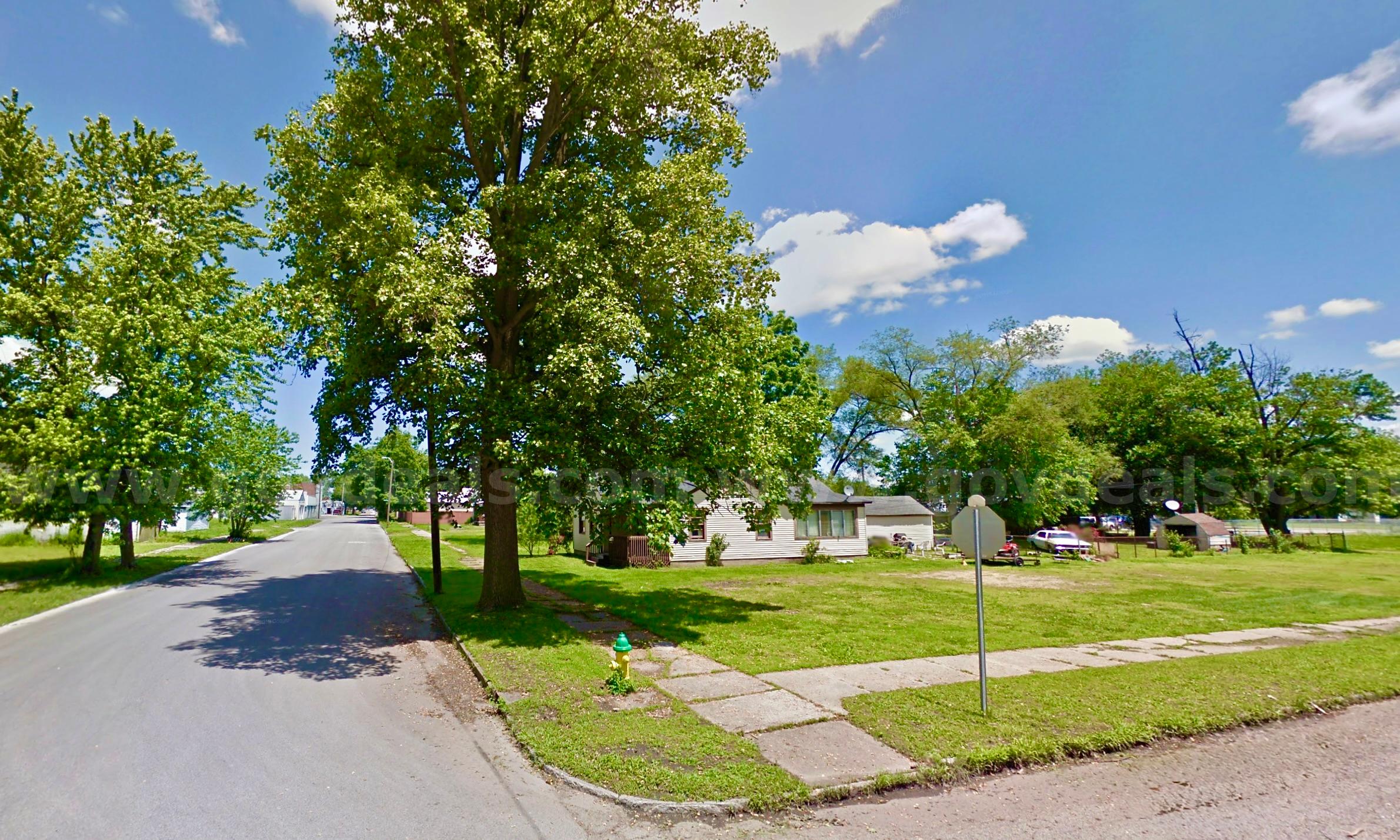 Large Residential Lot 0.9 Miles from Indiana State University   Government Surplus Auction - Photo #3