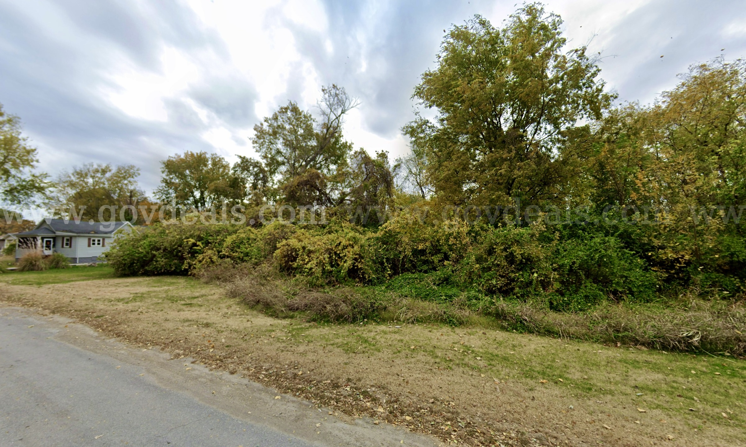 (0.73 Ac) City Lot about 7.3 Miles from Downtown St. Louis   Government Surplus Auction - Photo #3
