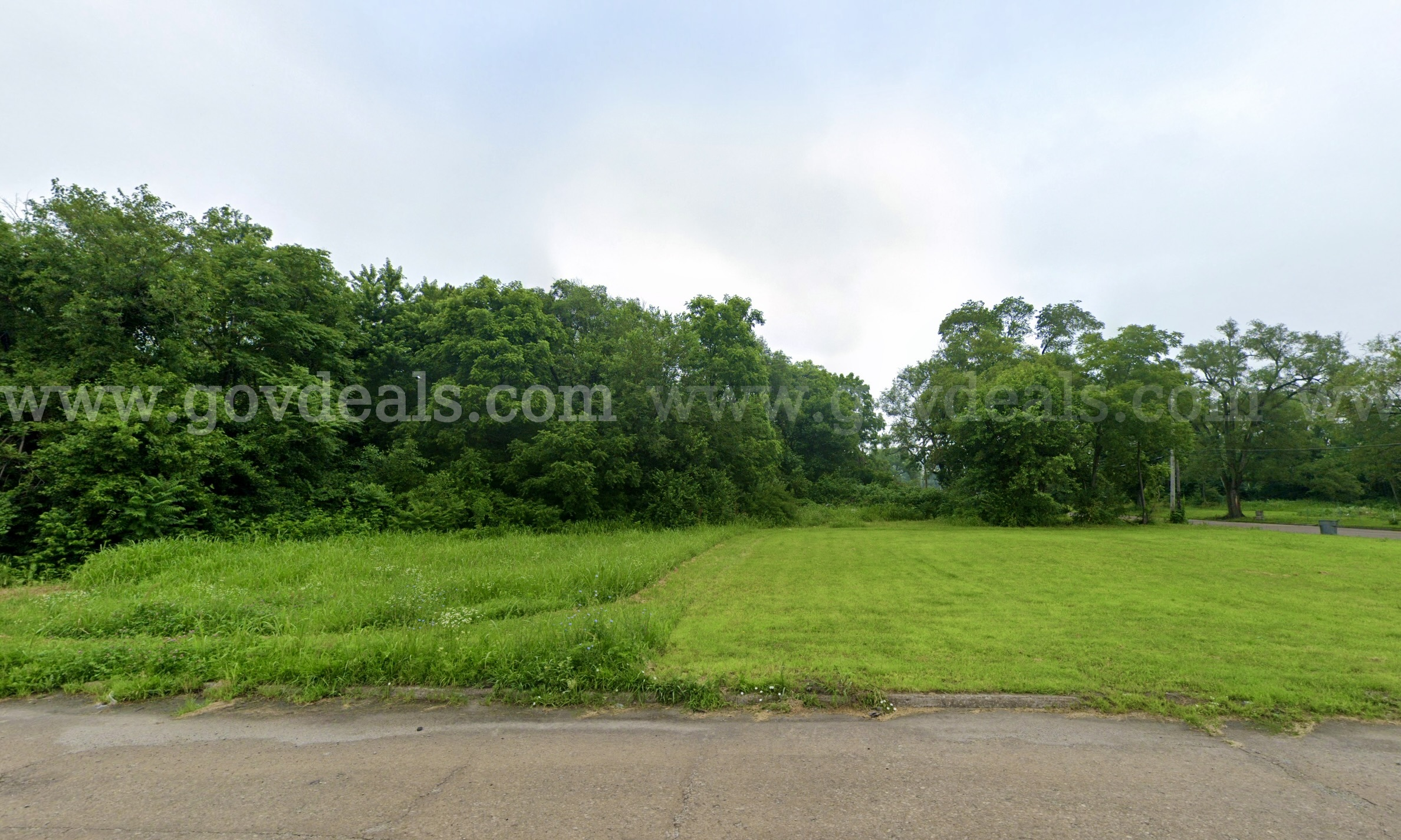 0.77 Ac Large City Lot about 4.1 Miles from Downtown St. Louis   Government Surplus Auction - Photo #3