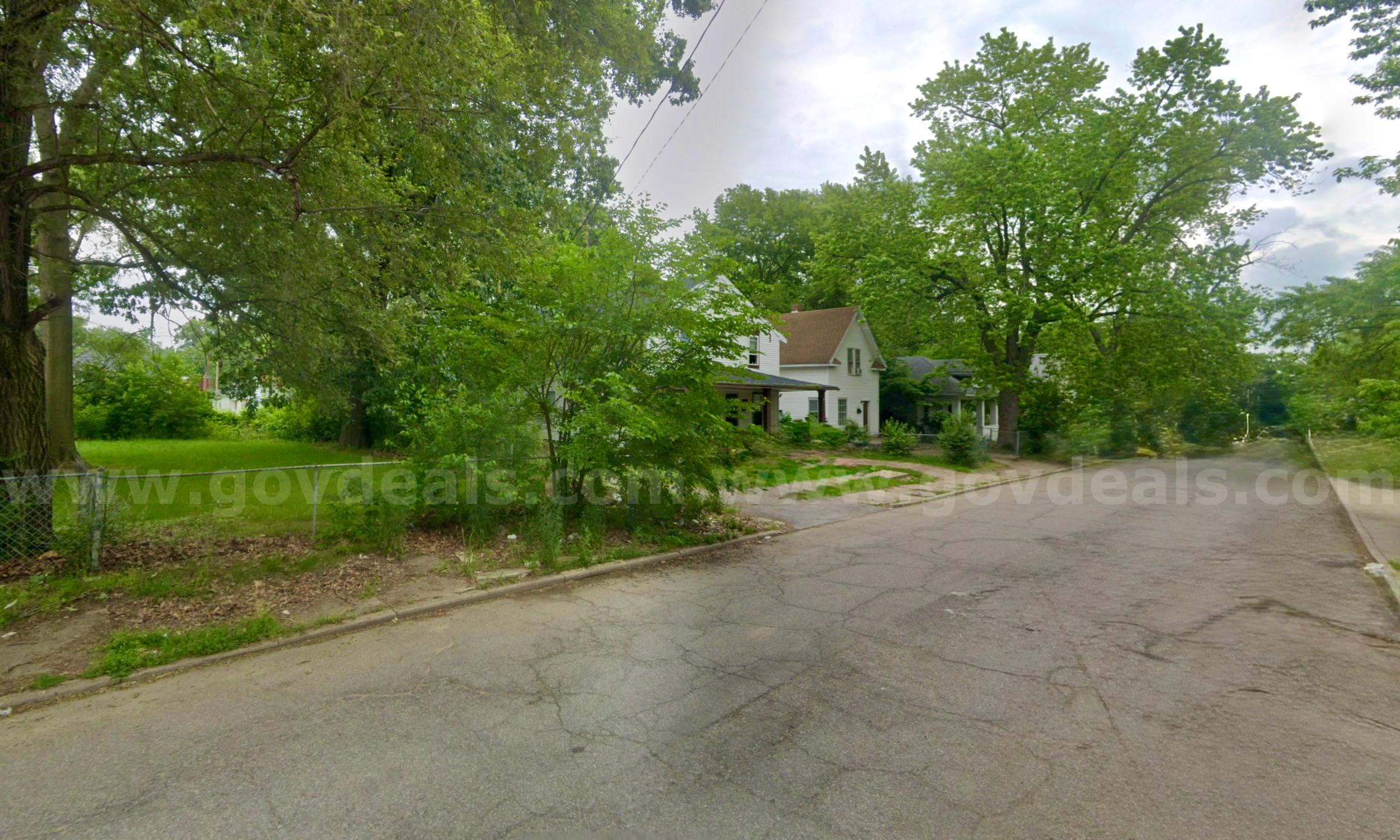 Large Residential Lot 3 miles from University of Notre Dame   Government Surplus Auction - Photo #5
