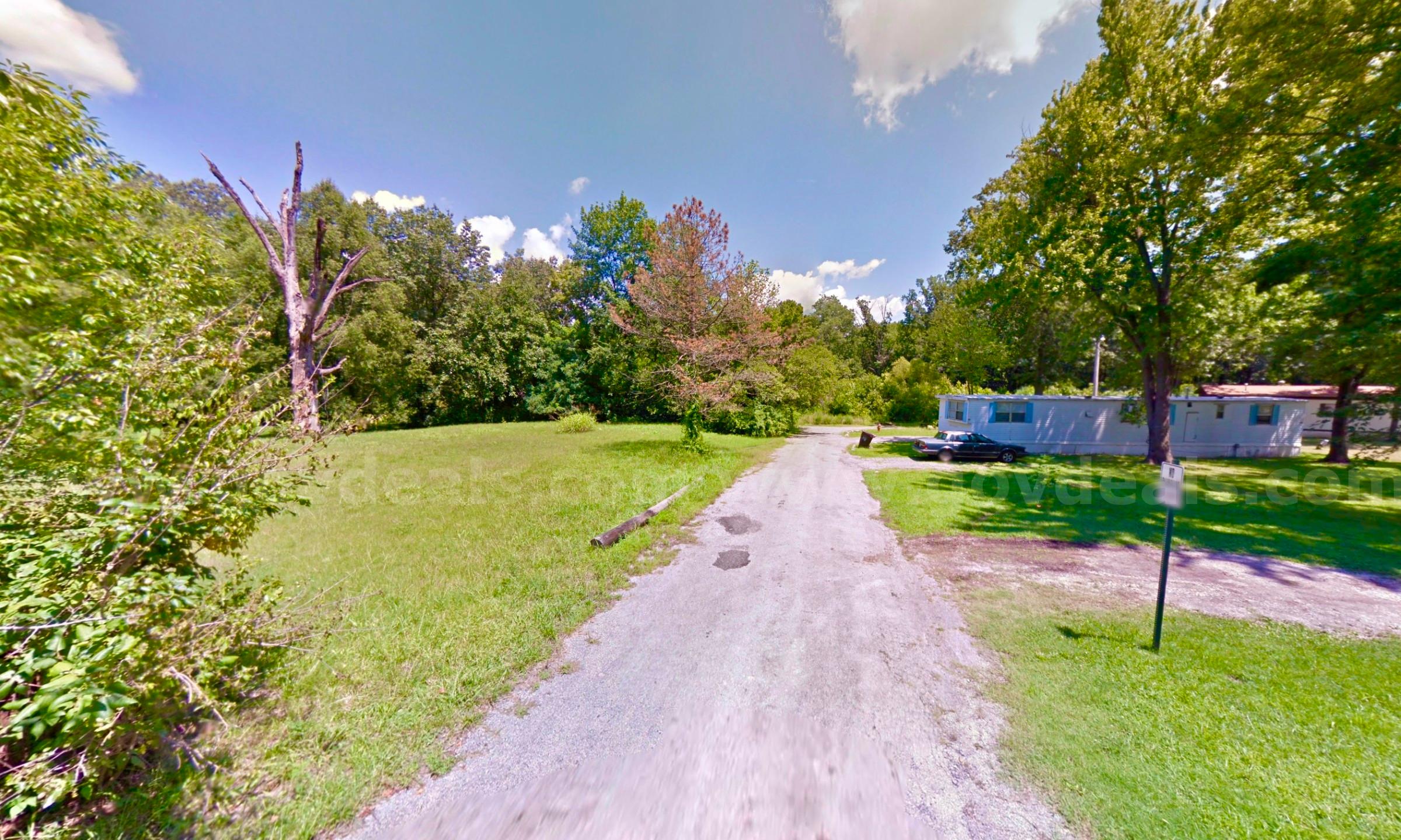 Large 140 x 178 Sq ft (0.66 Acres) (Double Lot) near close to Rend Lake (Benton, IL)   Government Surplus Auction - Photo #3