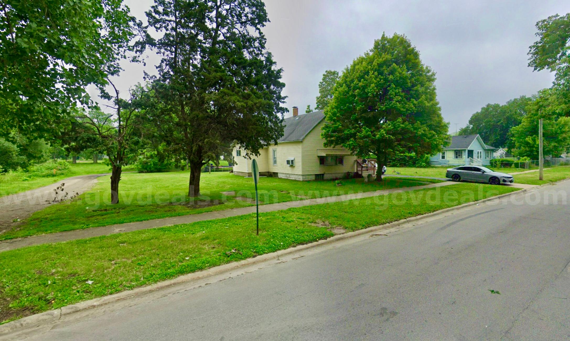 50 X 144 Sq ft Large Residential Lot South-West of Chicago (Kankakee, IL)   Government Surplus Auction - Photo #4