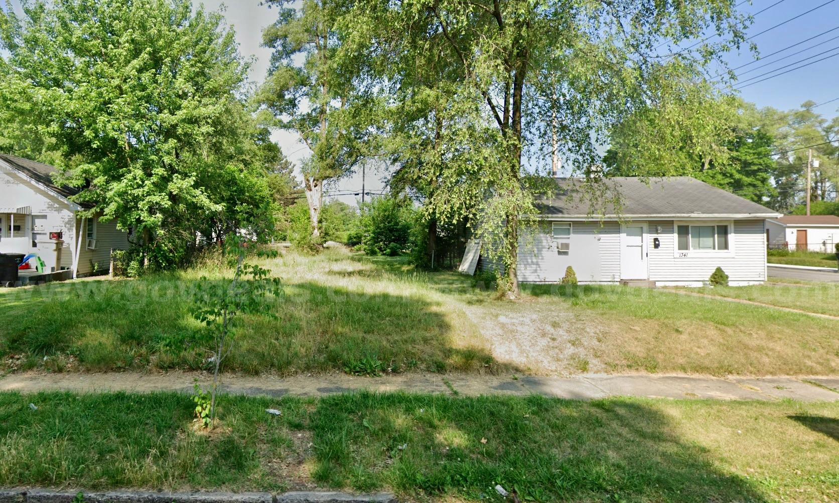 Large Residential Lot 2.6 miles University of Notre Dame   Government Surplus Auction - Photo #2