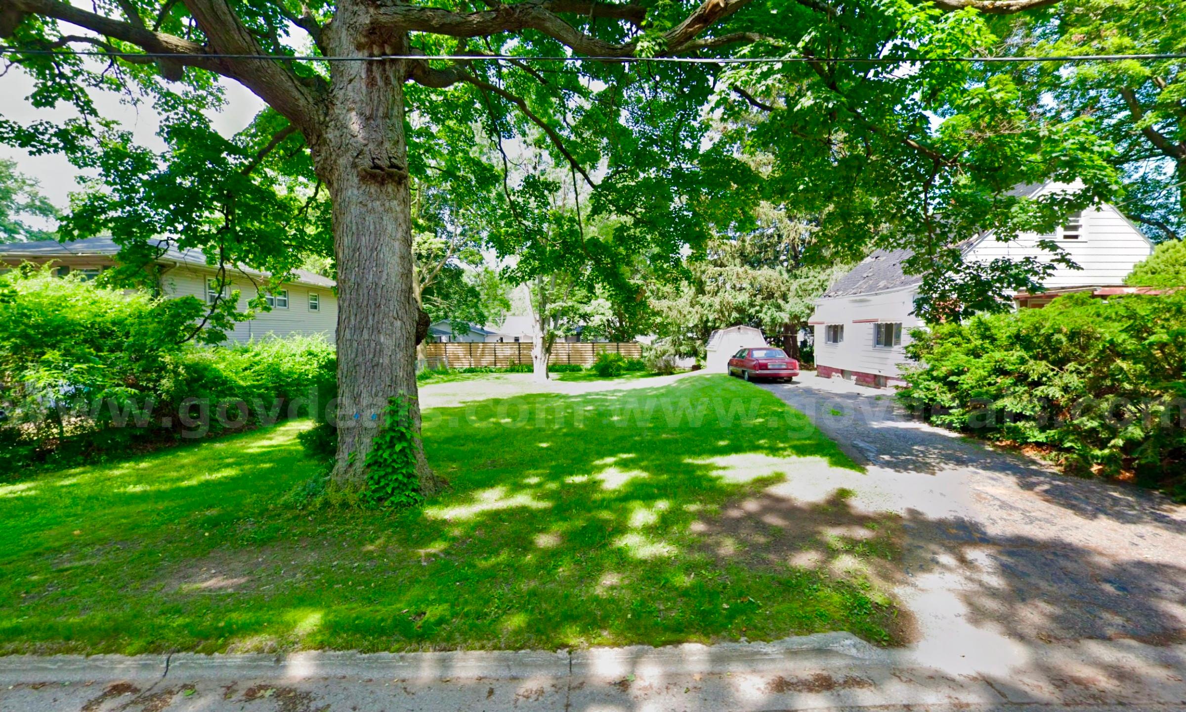 Residential City Lot in Mount Morris, MI (7.9 Miles from University of Michigan)