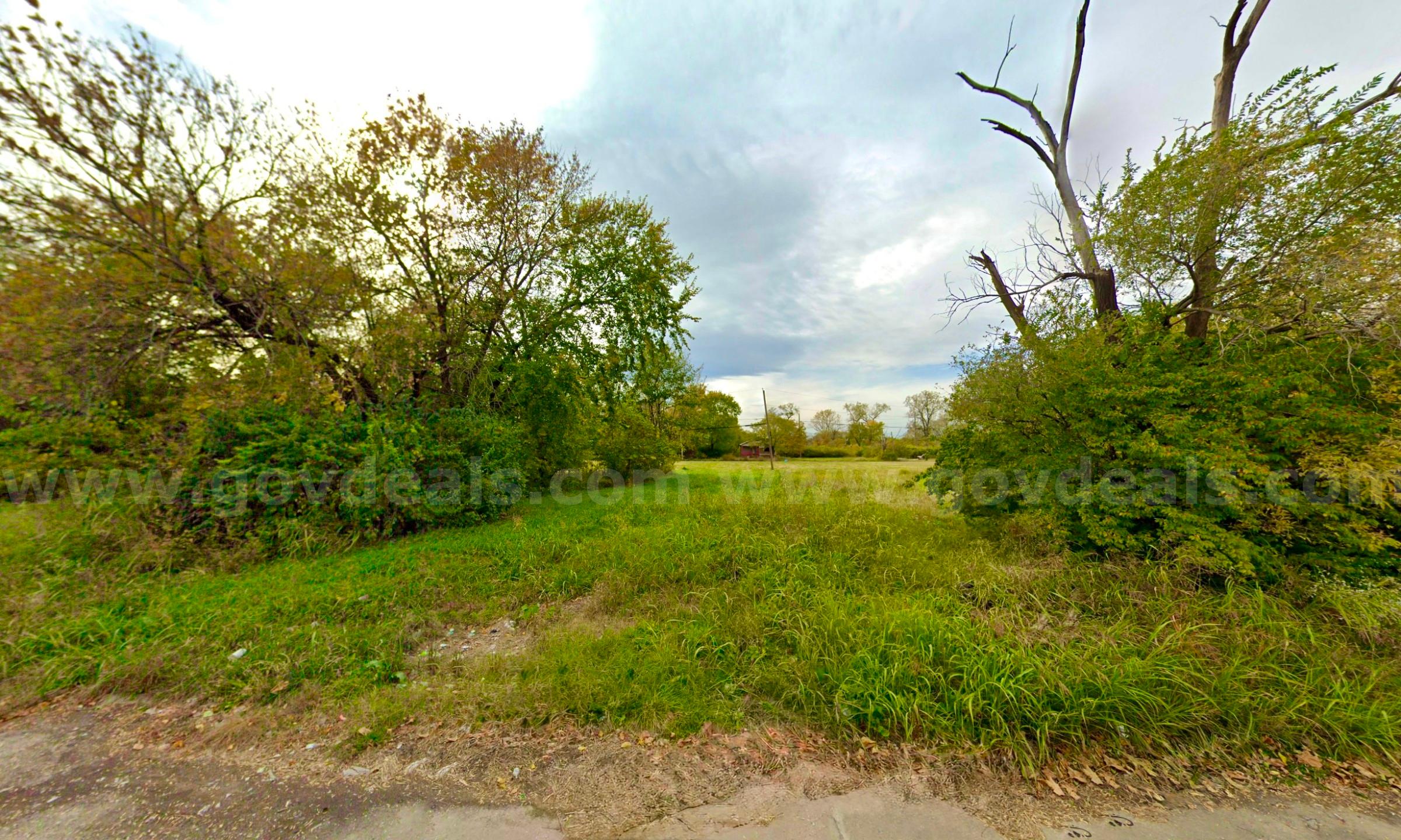 (200 X 122 Sq ft) (0.56 Acres) 4-Large Lots about 6 Miles from Downtown St. Louis   Government Surplus Auction - Photo #3