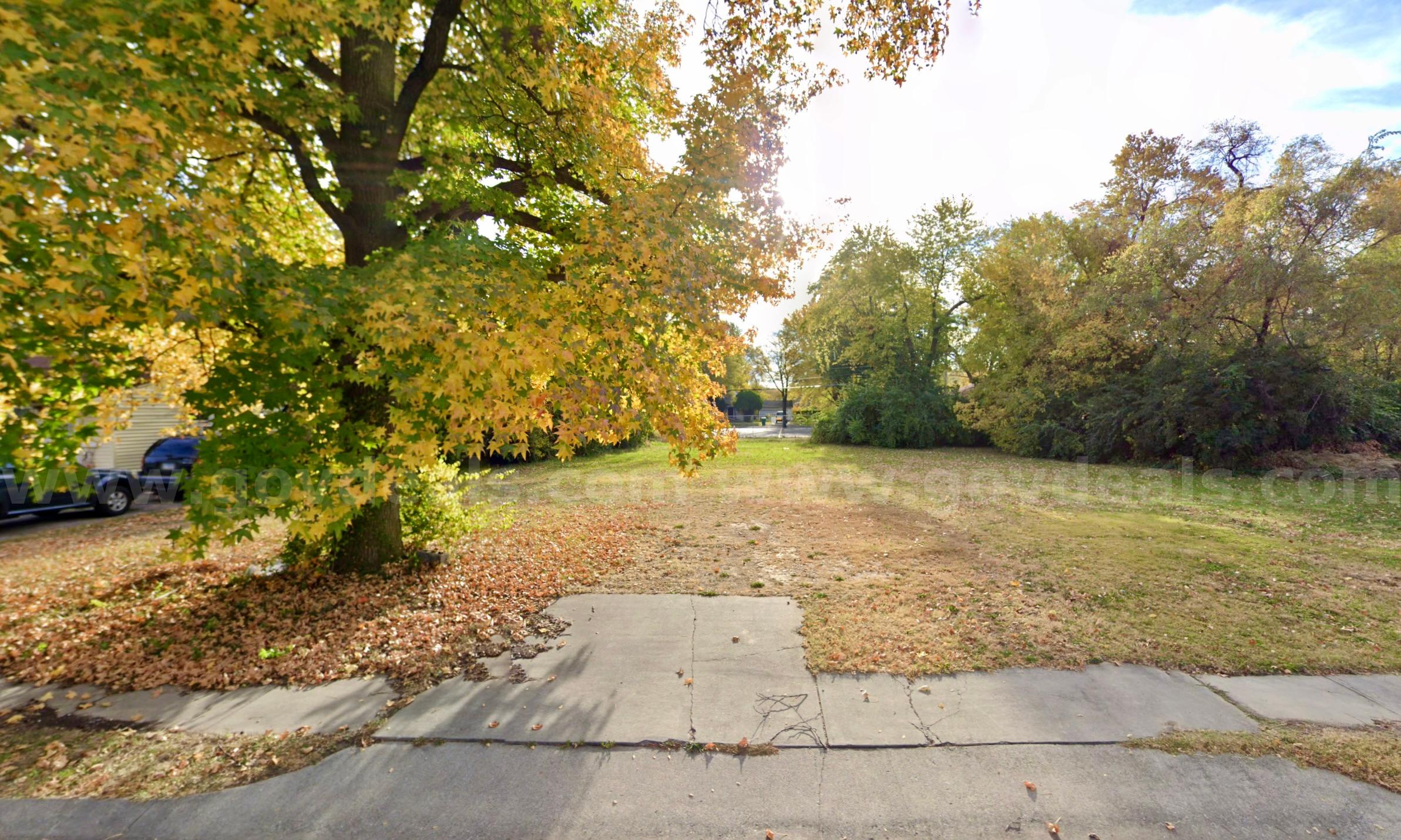 (150 X 120 Sq ft) (0.41 acres) 3-adjacent City Lots about 7.7 Miles from Downtown St. Louis   Government Surplus Auction - Photo #2