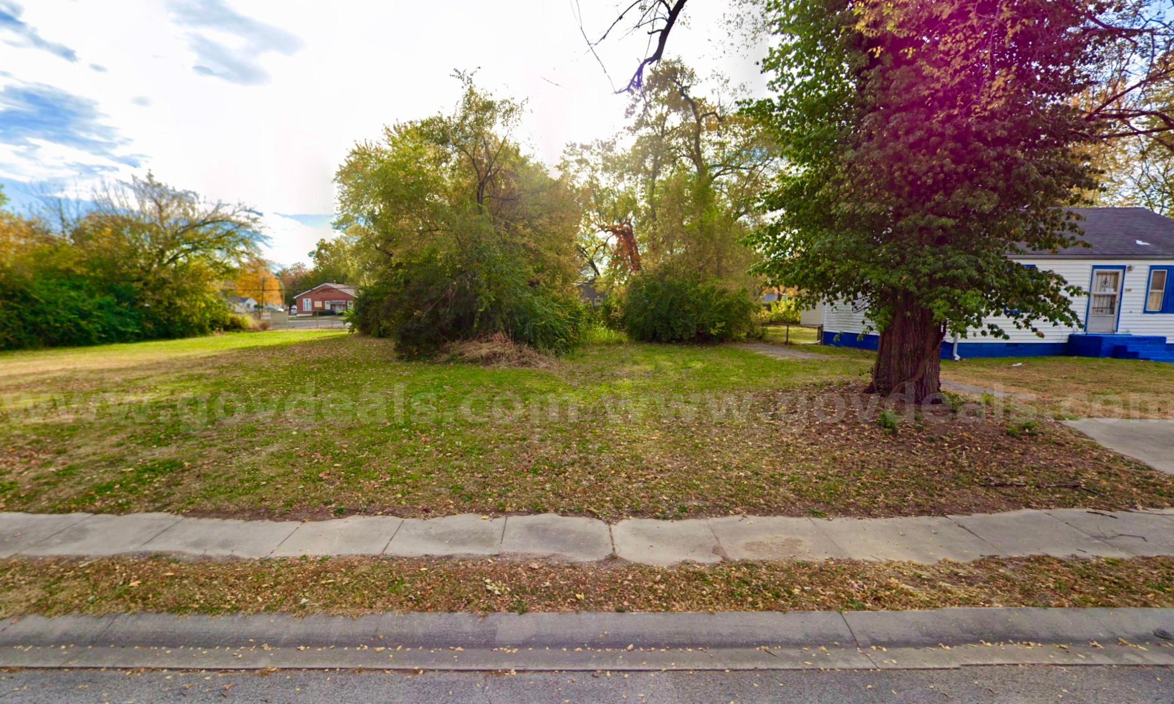 (150 X 120 Sq ft) (0.41 acres) 3-adjacent City Lots about 7.7 Miles from Downtown St. Louis   Government Surplus Auction - Photo #5