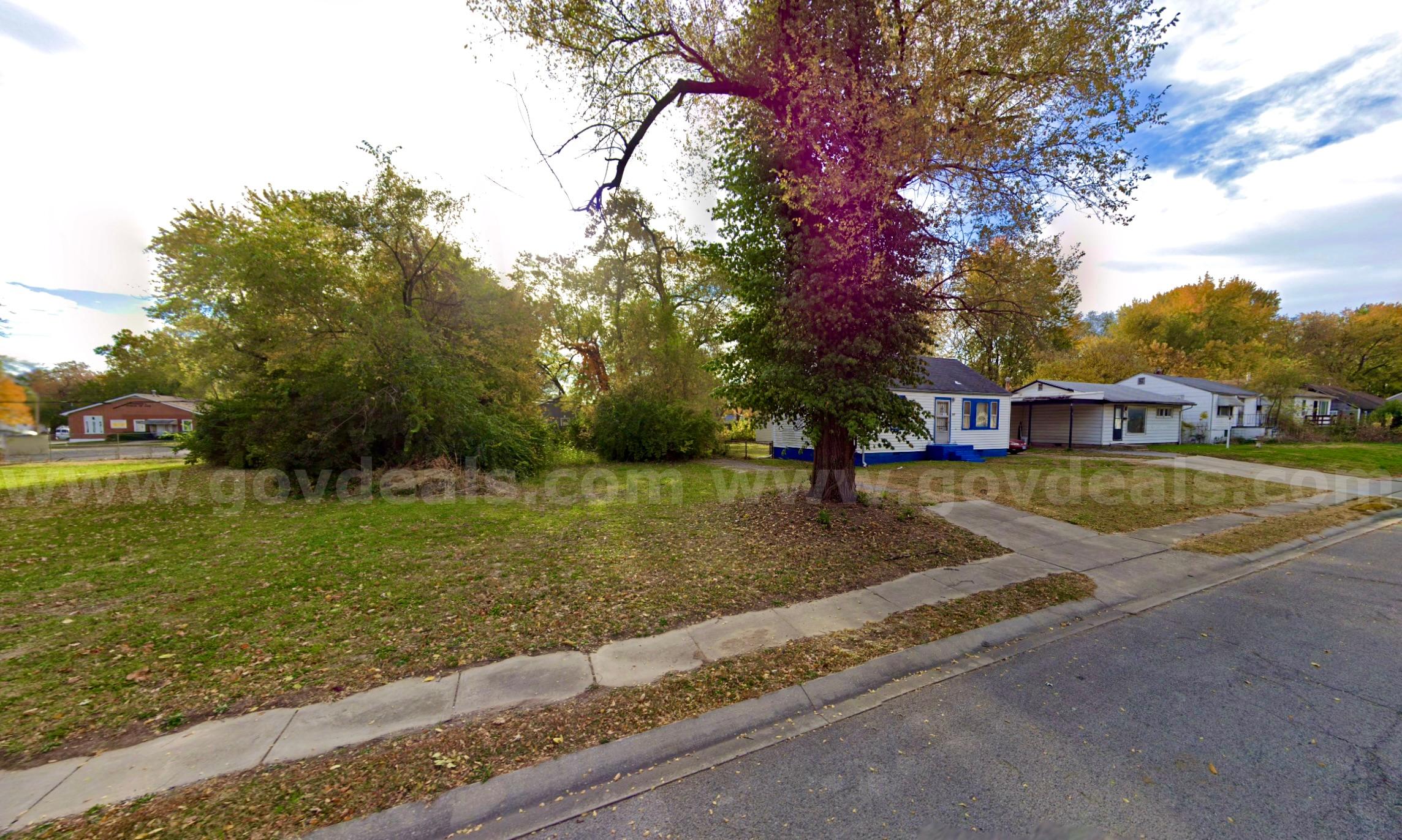(150 X 120 Sq ft) (0.41 acres) 3-adjacent City Lots about 7.7 Miles from Downtown St. Louis   Government Surplus Auction - Photo #6