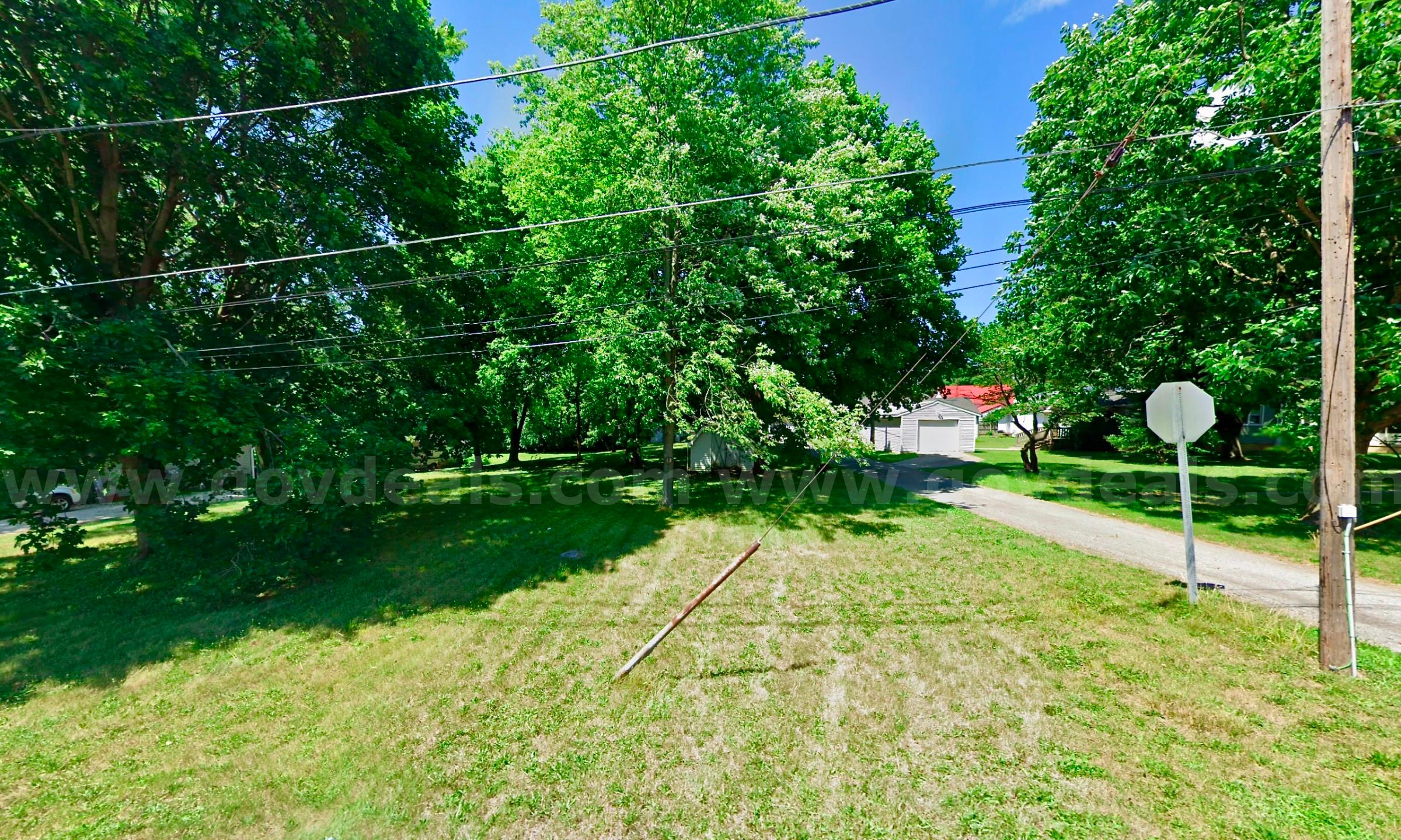 95’ X 207’ Sq ft (0.45 Ac) Large 3-adjacent Residential City lots with a Utility Shed near Indiana Wesleyan University  207 Government Surplus Auction - Photo #2