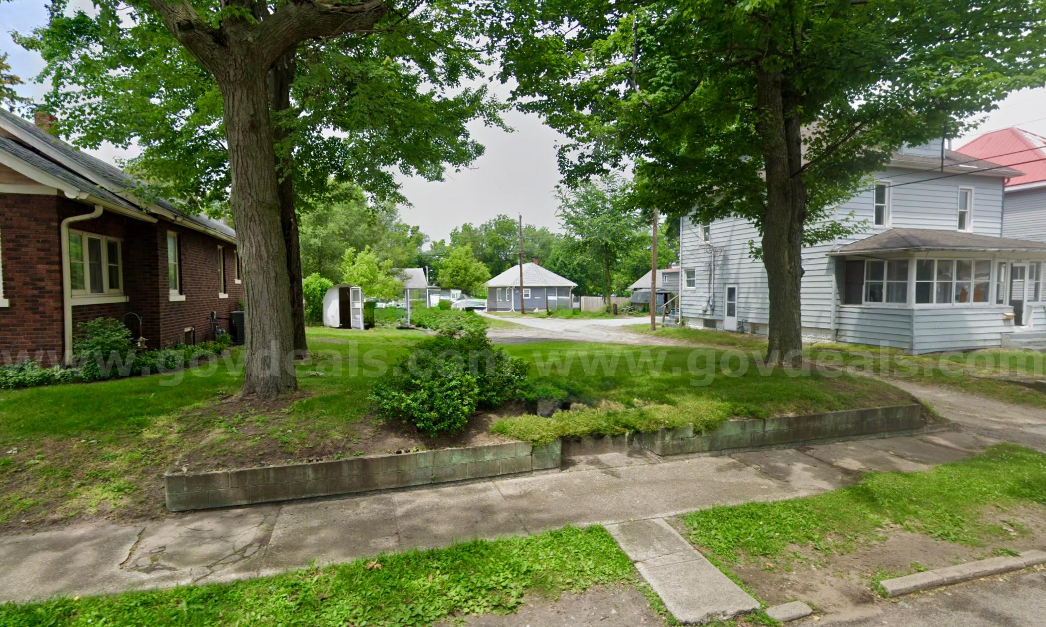 Large Residential Lot 2.6 Miles from University of Notre Dame