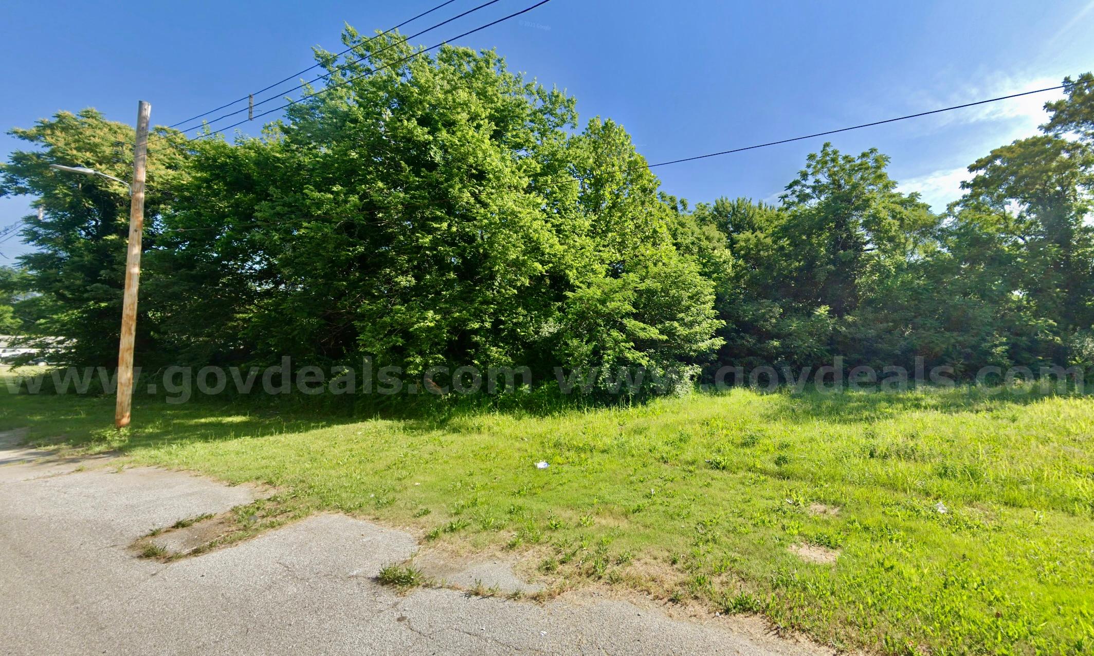 $1-Starting Bid - (50' X 121') City Lot about 3.7 Miles from Downtown St. Louis  121 Government Surplus Auction - Photo #2