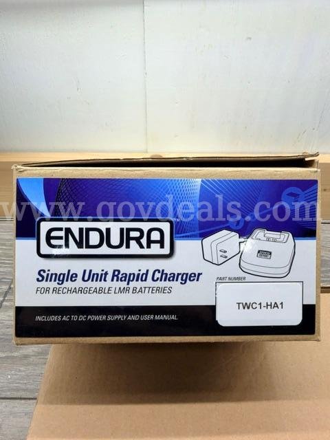 Set of 2 ENDURA HARRIS P7300 single Unit Rapid Charger