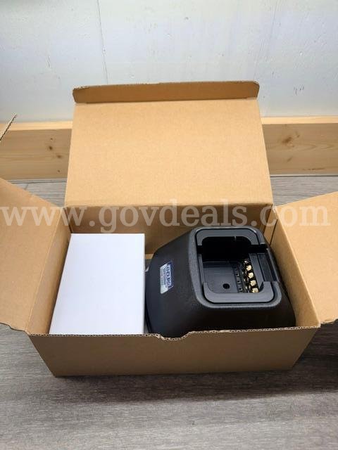 Set of 2 ENDURA HARRIS P7300 single Unit Rapid Charger Dodge Charger Government Surplus Auction - Photo #2