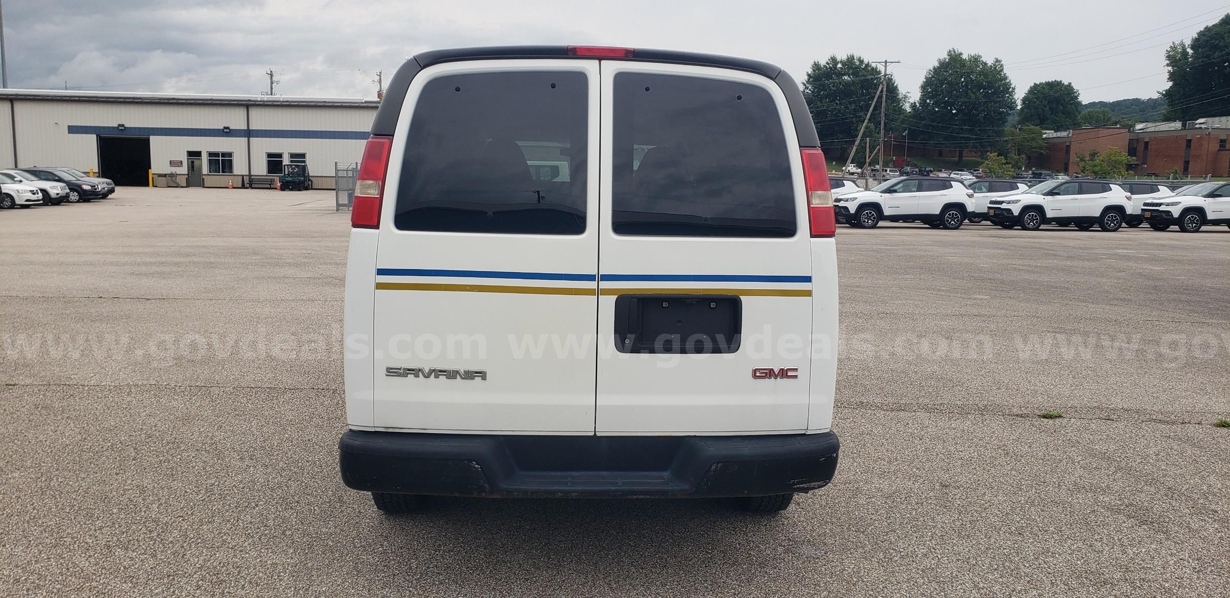 2012 GMC Savana(134811) GMC Savana Government Surplus Auction - Photo #4
