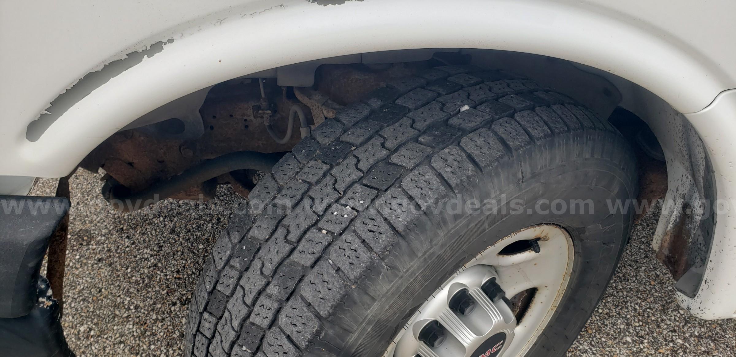 2012 GMC Savana(134811) GMC Savana Government Surplus Auction - Photo #6