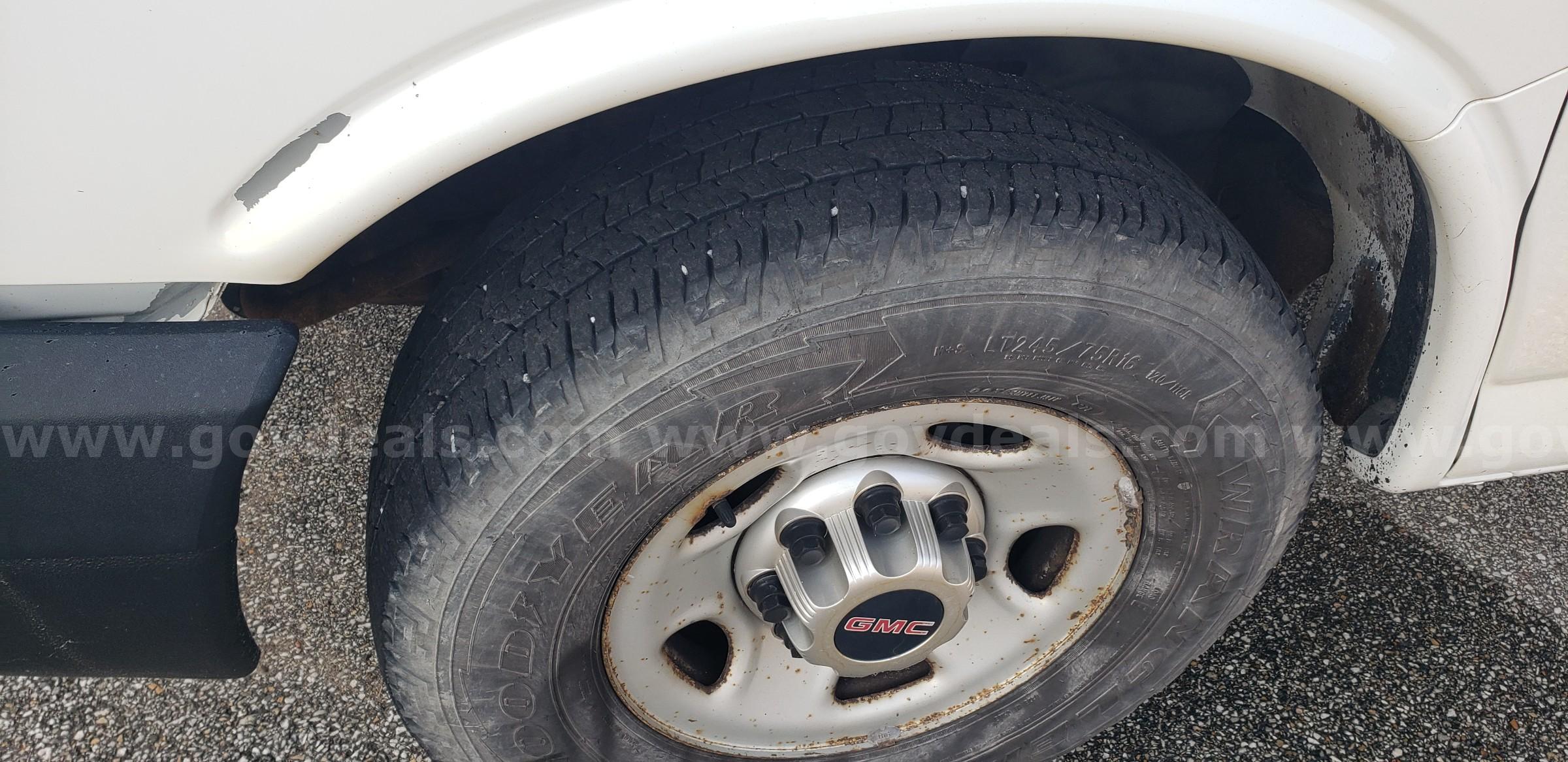 2012 GMC Savana(134693) GMC Savana Government Surplus Auction - Photo #6
