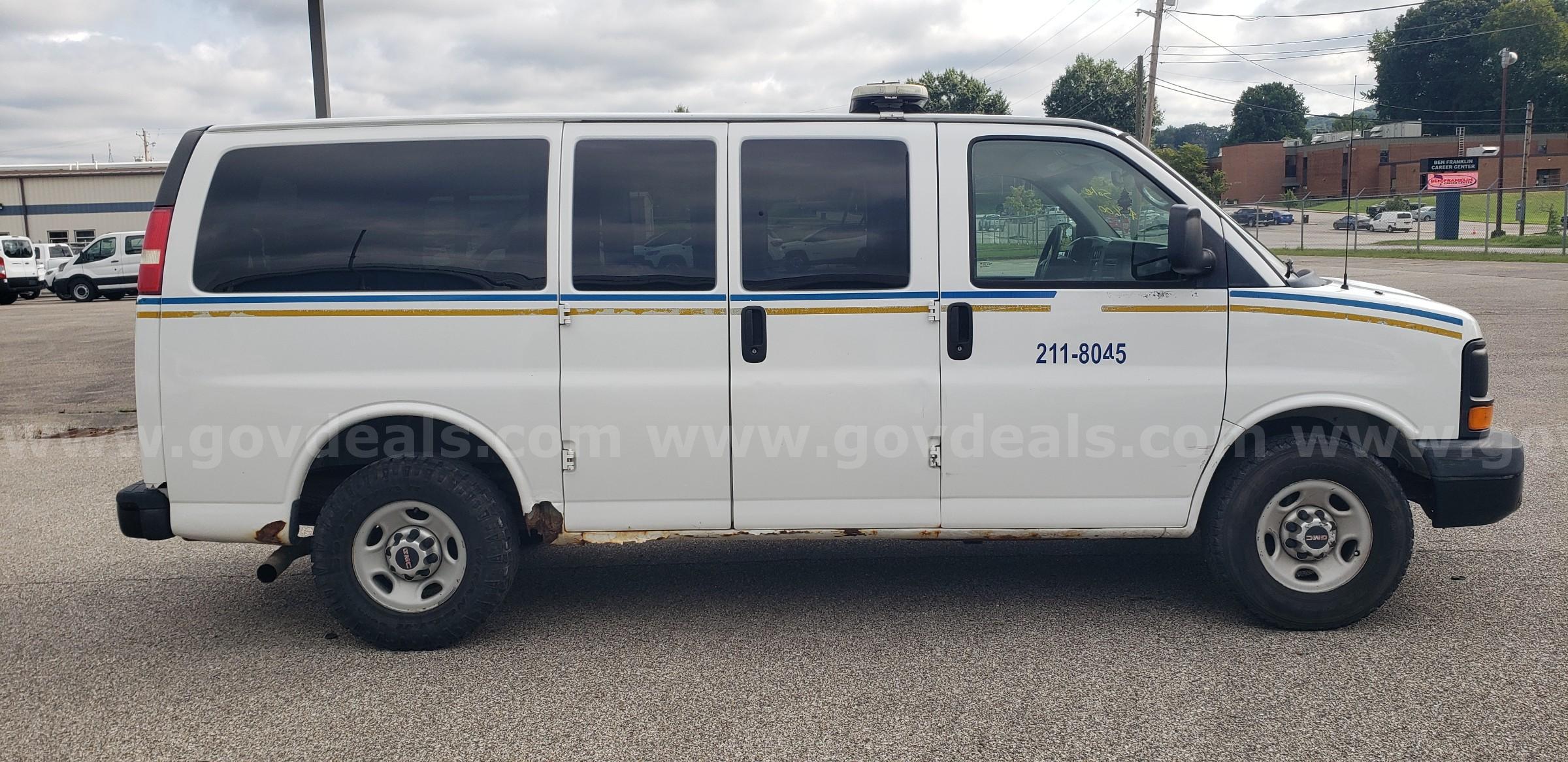 2012 GMC Savana(133807) GMC Savana Government Surplus Auction - Photo #3