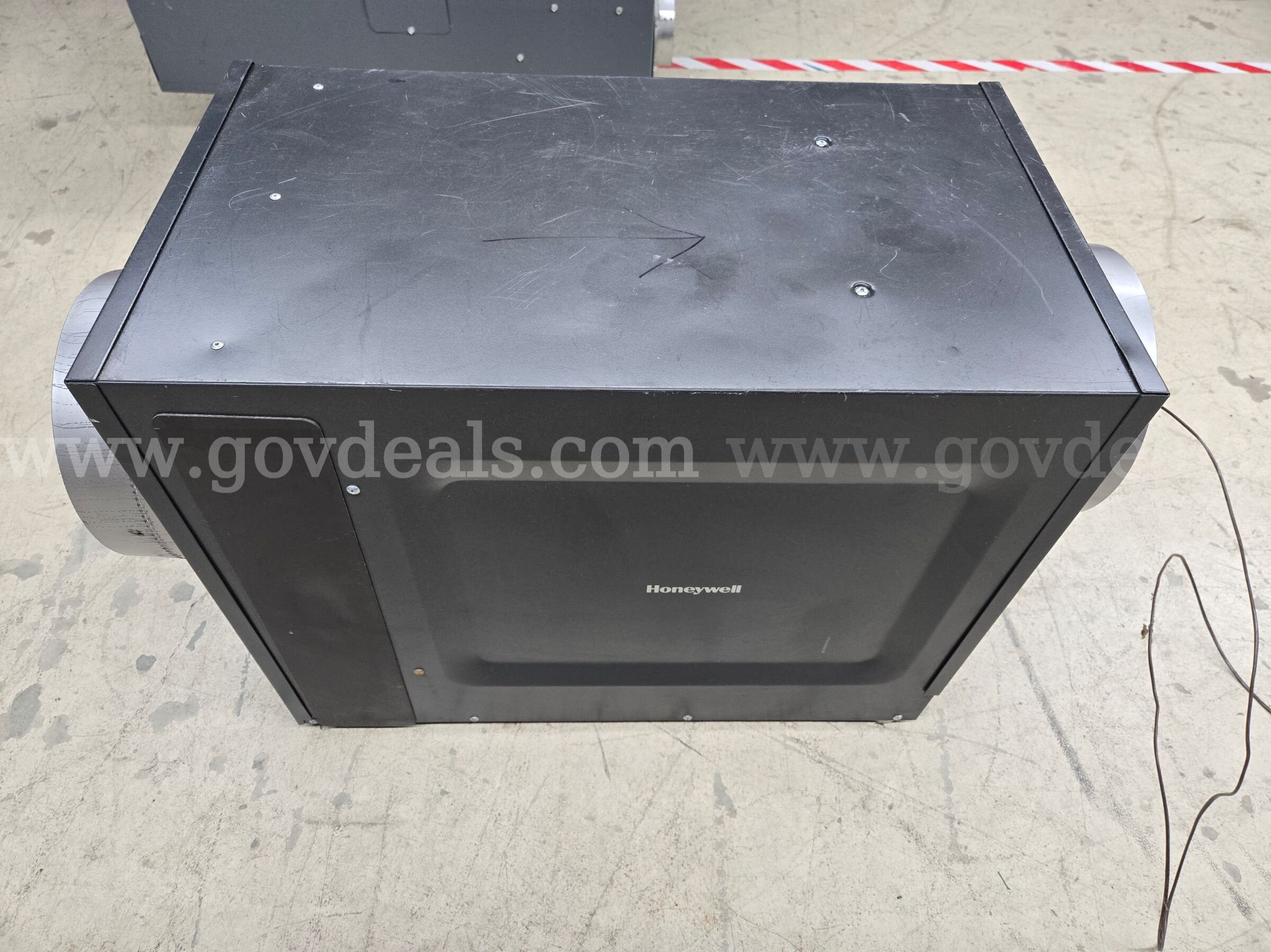 Honeywell DR120A3000 Dehumidifier Honeywell DR120A3000 Government Surplus Auction - Photo #3