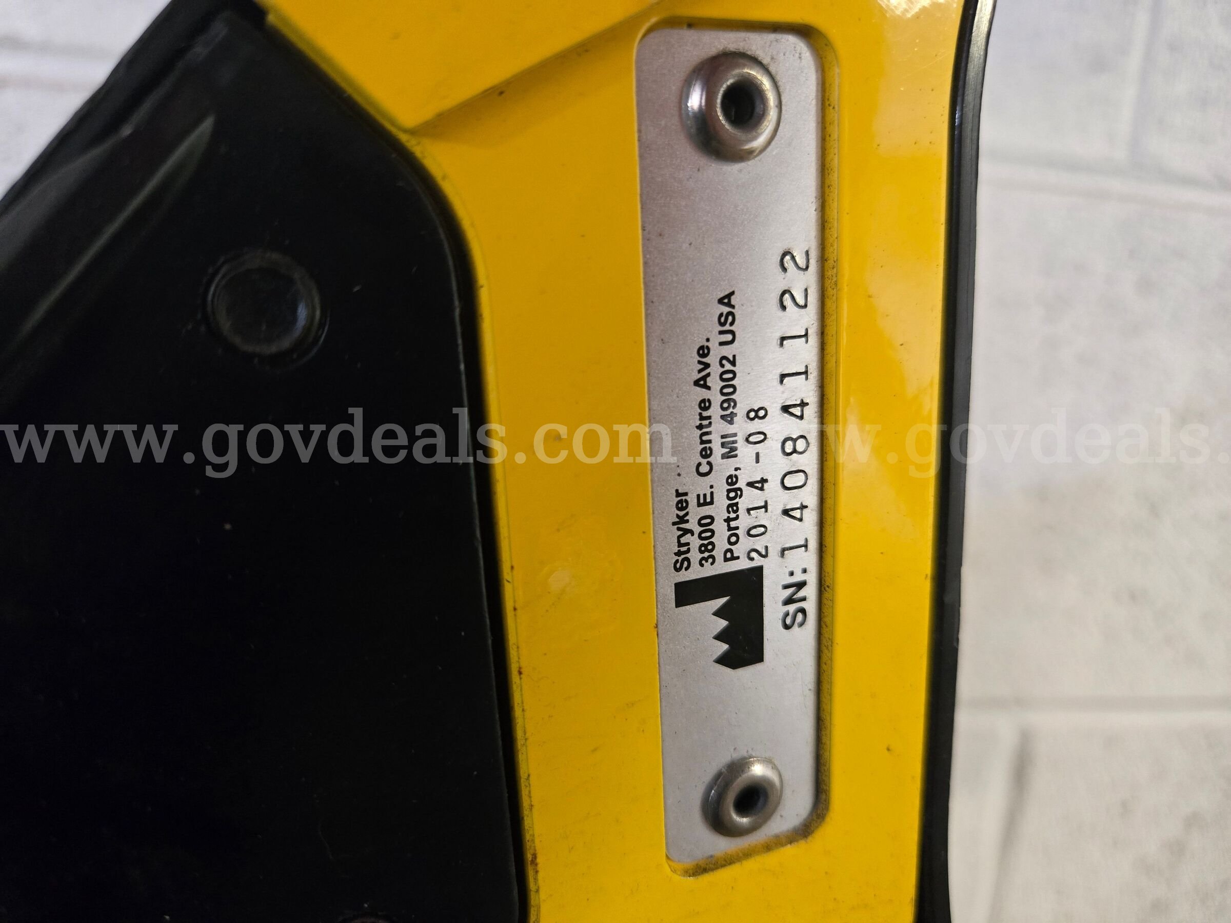 Stryker 6390 Power Load Cot Fastener System Stryker 6390 Government Surplus Auction - Photo #2