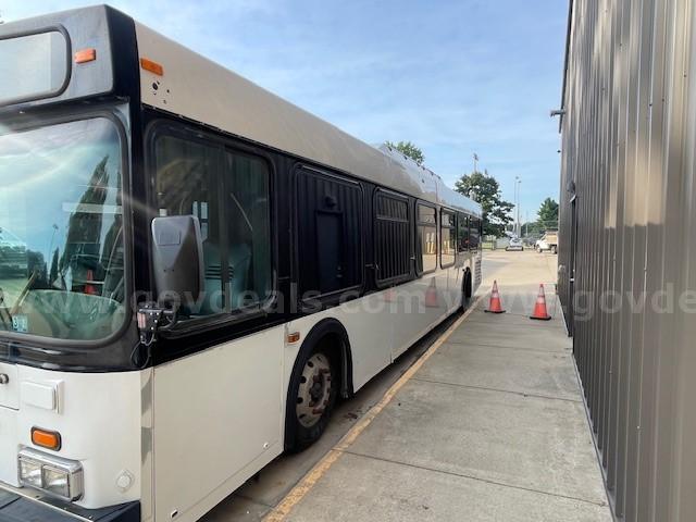 City Bus New Flyer D40LF Government Surplus Auction - Photo #2