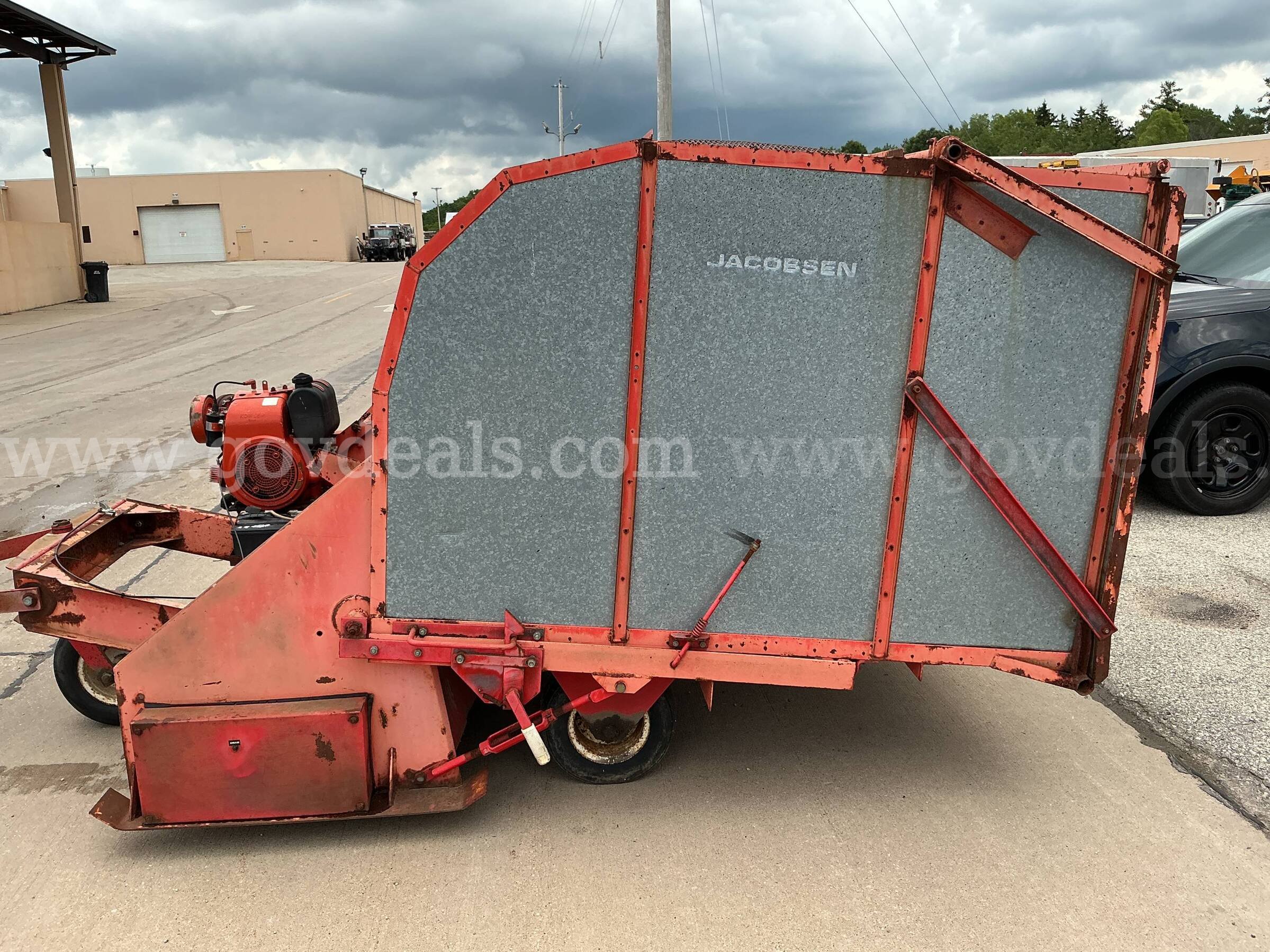 Jacobsen Lawn Sweeper Jacobsen 720E Government Surplus Auction - Photo #2