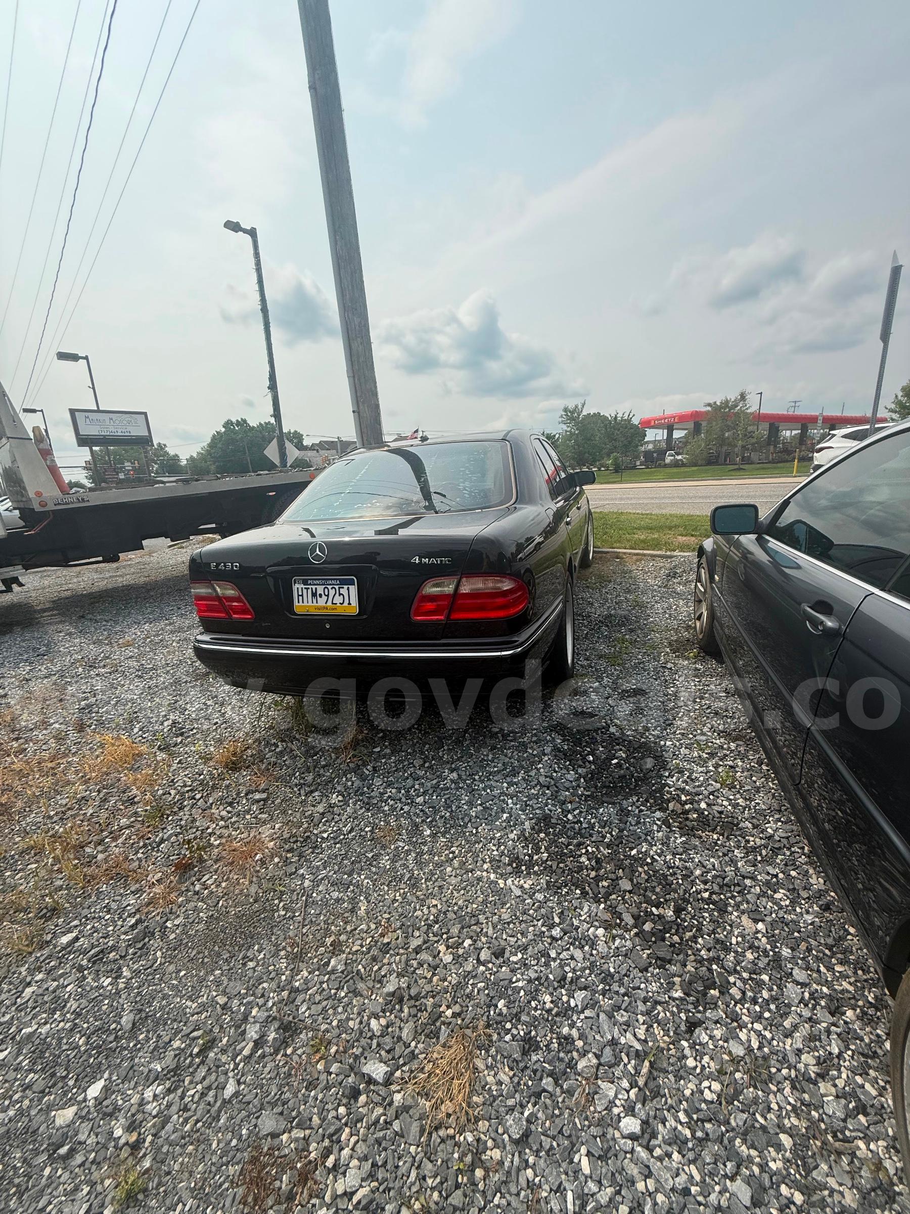 2001 Mercedes-Benz E-Class Mercedes-Benz E-Class Government Surplus Auction - Photo #4