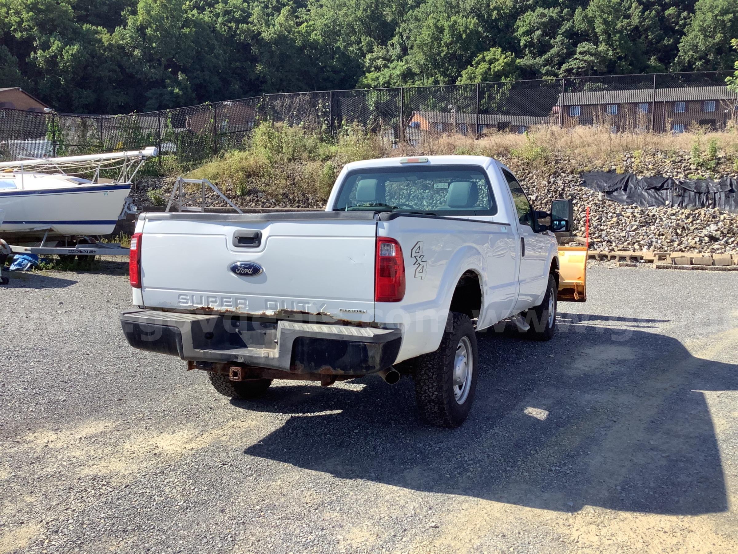 2013 Ford F350 4WD Pickup with Snow Plow Ford F350 Government Surplus Auction - Photo #5