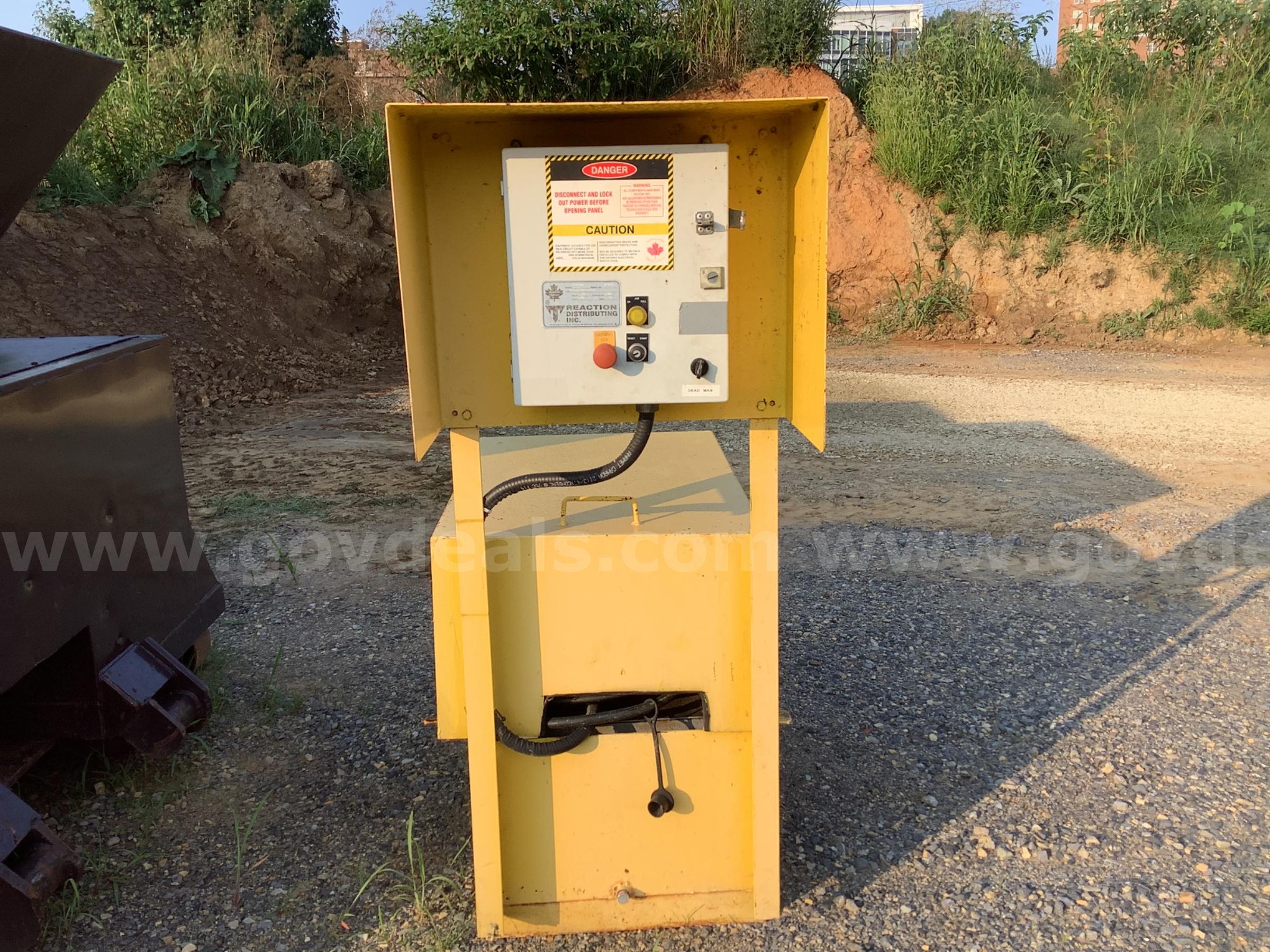 Trash Compactor with Control Unit Reaction Distributing INC  Government Surplus Auction - Photo #4