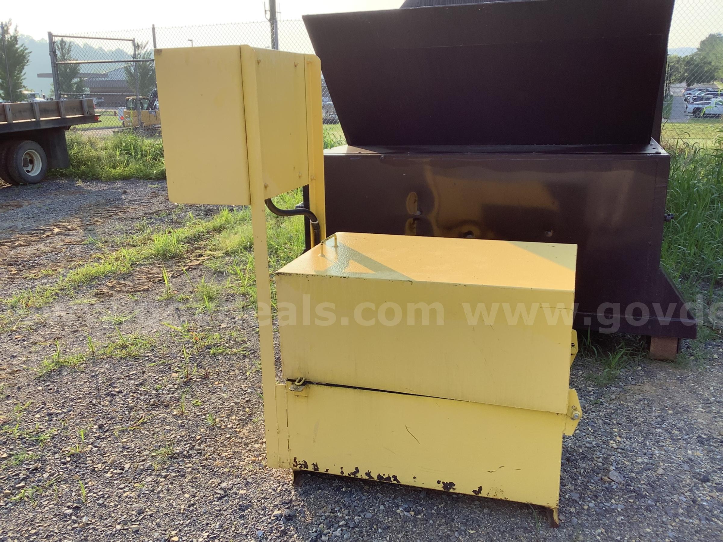Trash Compactor with Control Unit Reaction Distributing INC  Government Surplus Auction - Photo #6