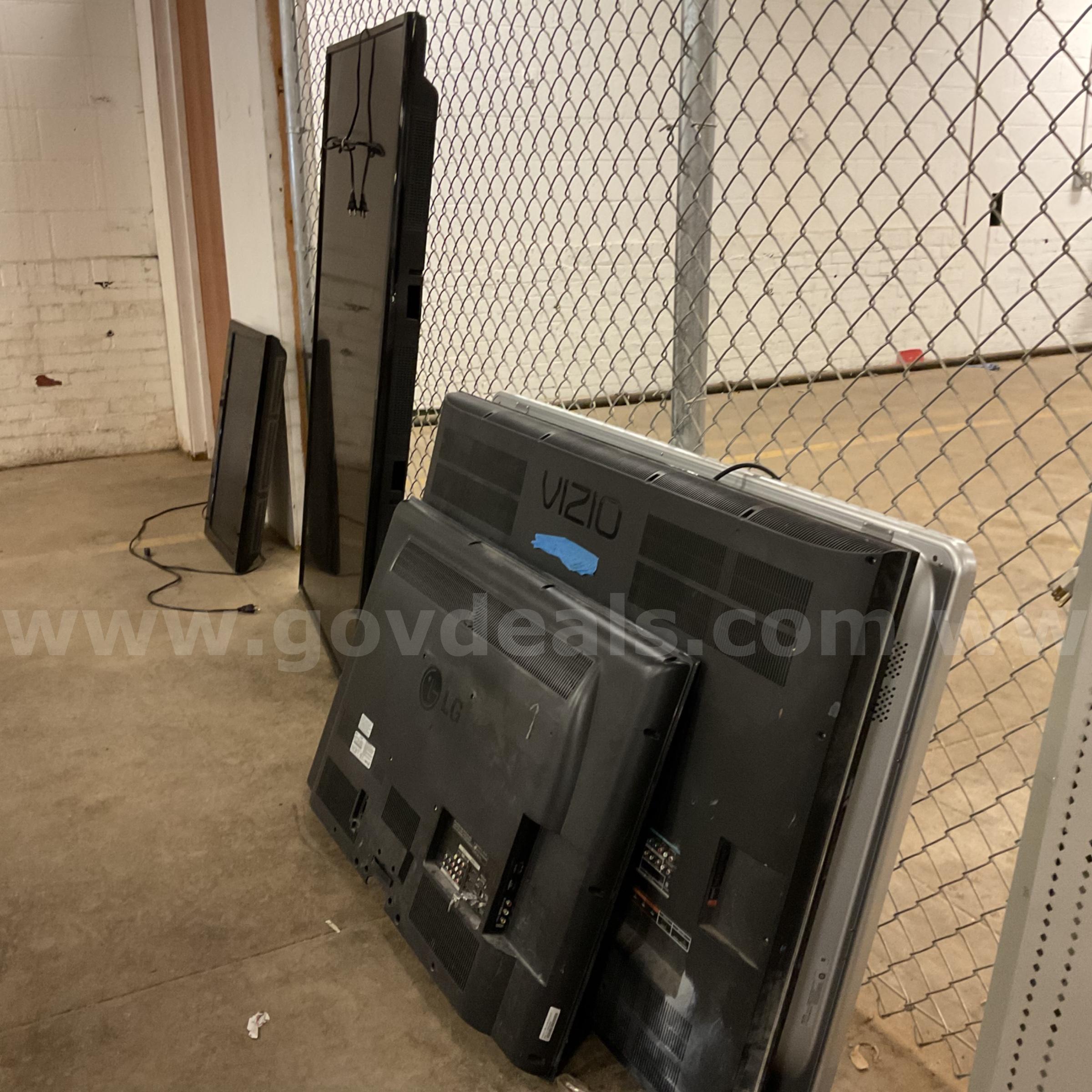 Lot of 4 TVs and 1 interactive white board