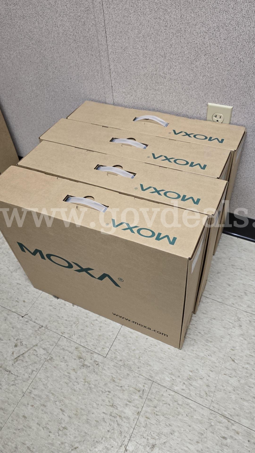 SCADA Network Equipment MOXA  Government Surplus Auction - Photo #6