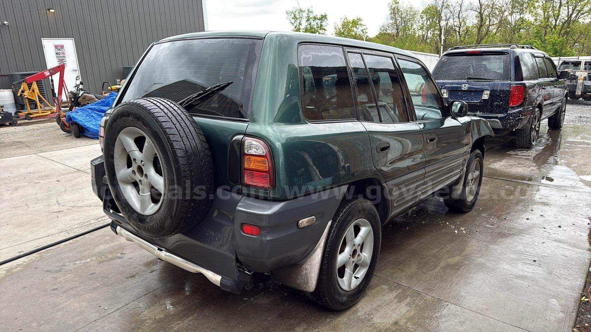 1998 Toyota RAV4 Toyota RAV4 Government Surplus Auction - Photo #3