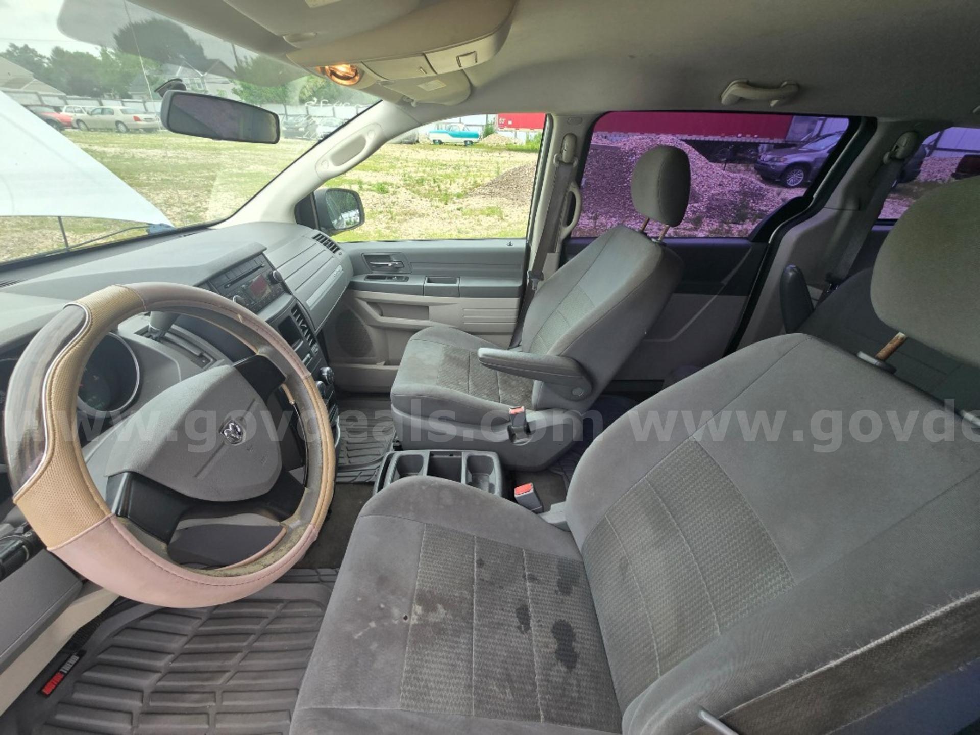 2008 Dodge Grand Caravan Dodge Grand Caravan Government Surplus Auction - Photo #6