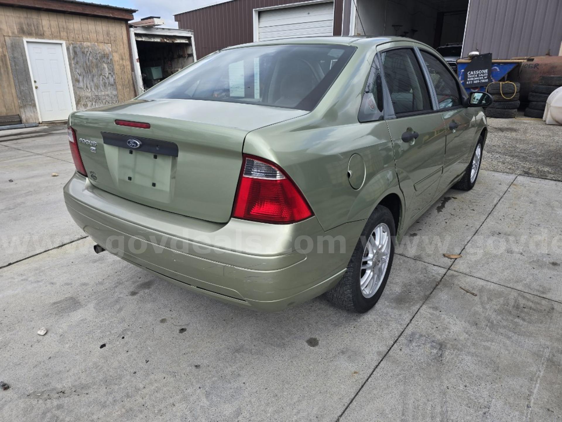 2007 Ford Focus ZX4 S Ford Focus Government Surplus Auction - Photo #4