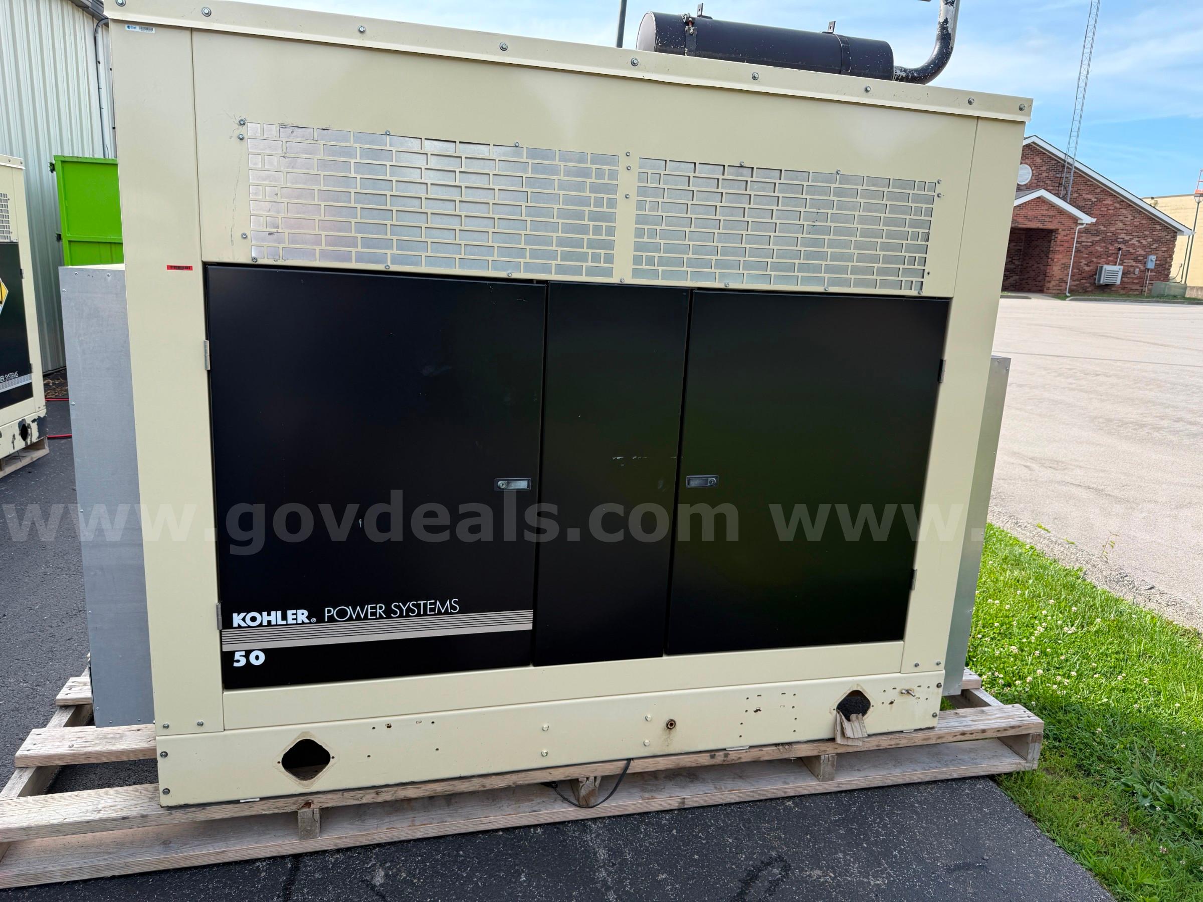 Kohler 50KW LP Standby Generator – Model 50RZGB – ONLY 615.6 Hours – GM 5.0L V8 – Enclosed
