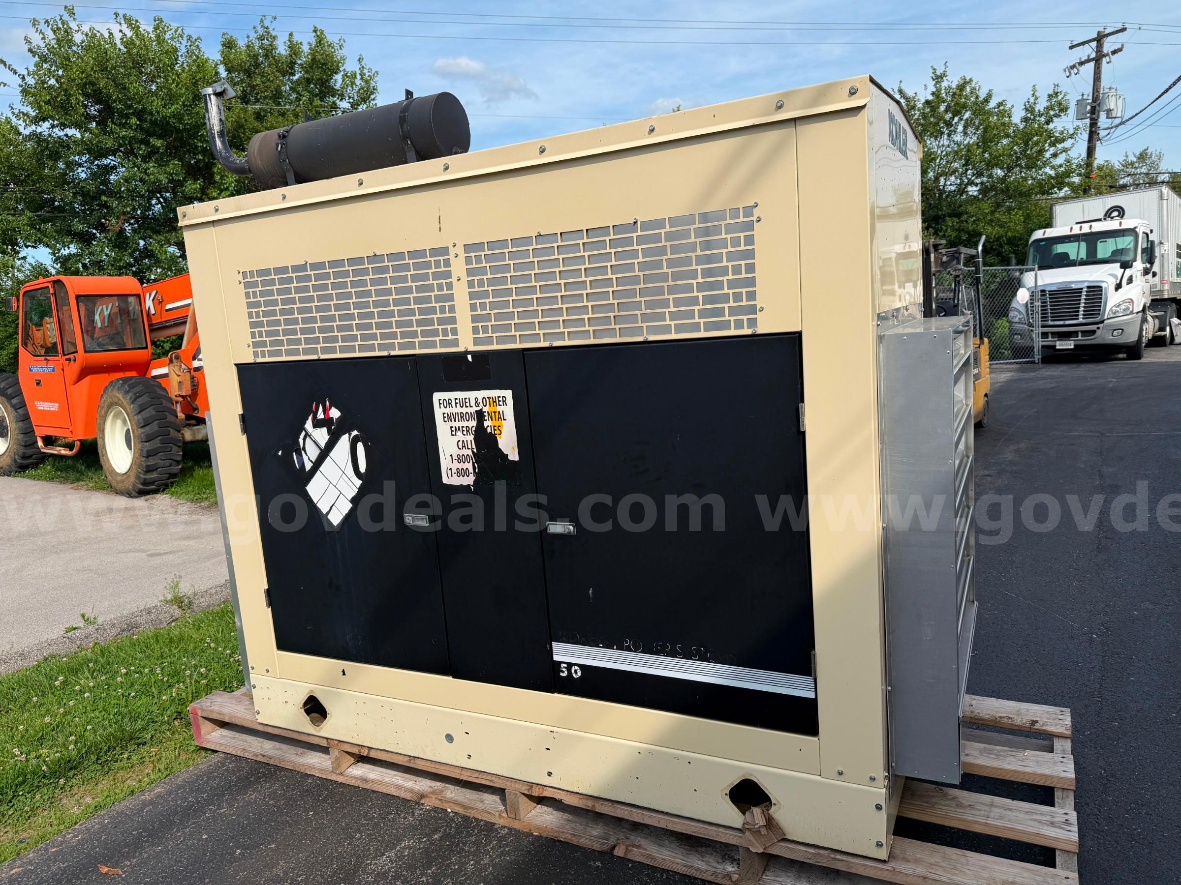 Kohler 50KW LP Standby Generator – Model 50RZGB – ONLY 615.6 Hours – GM 5.0L V8 – Enclosed Kohler 615 Government Surplus Auction - Photo #3
