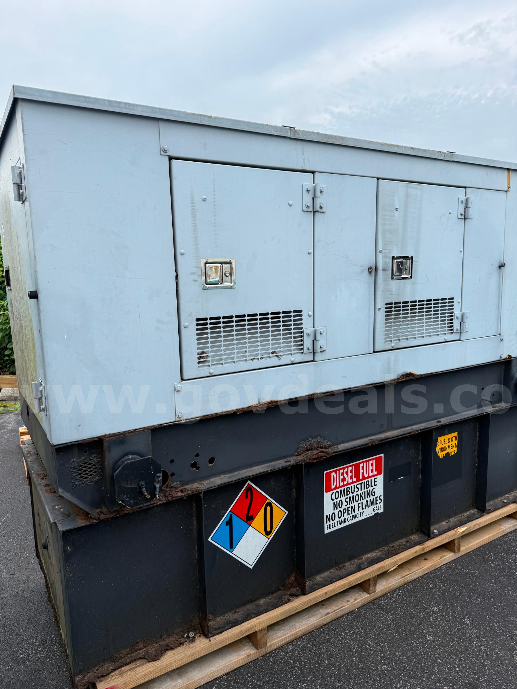 Olympian 40 kW Diesel Generator – Caterpillar 3054 Engine – 120/240V – 812.9 Hours Caterpillar 3054 Government Surplus Auction - Photo #2