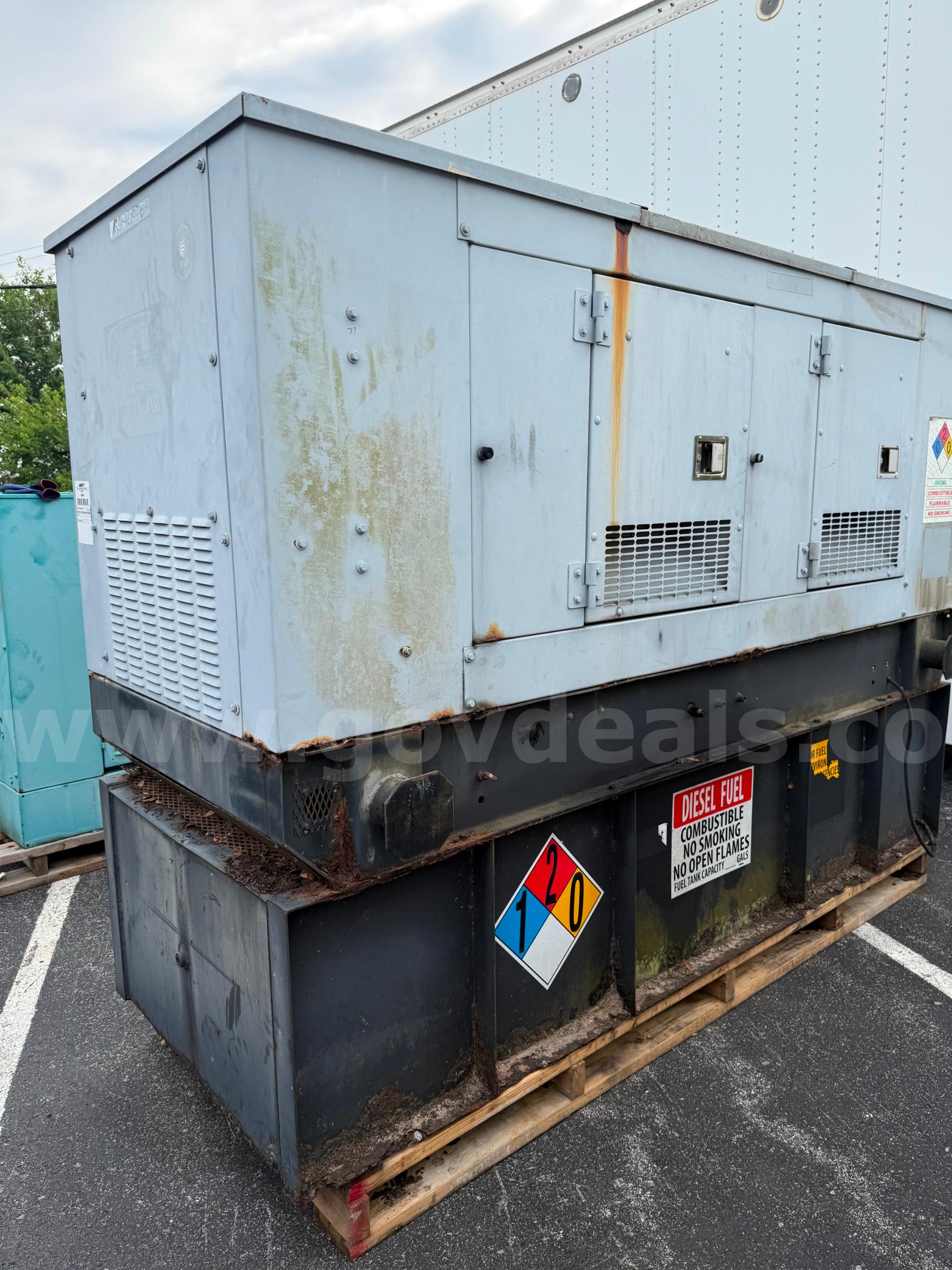 Olympian 40 kW Diesel Generator – Caterpillar 3054 Engine – 120/240V – 812.9 Hours Caterpillar 3054 Government Surplus Auction - Photo #4