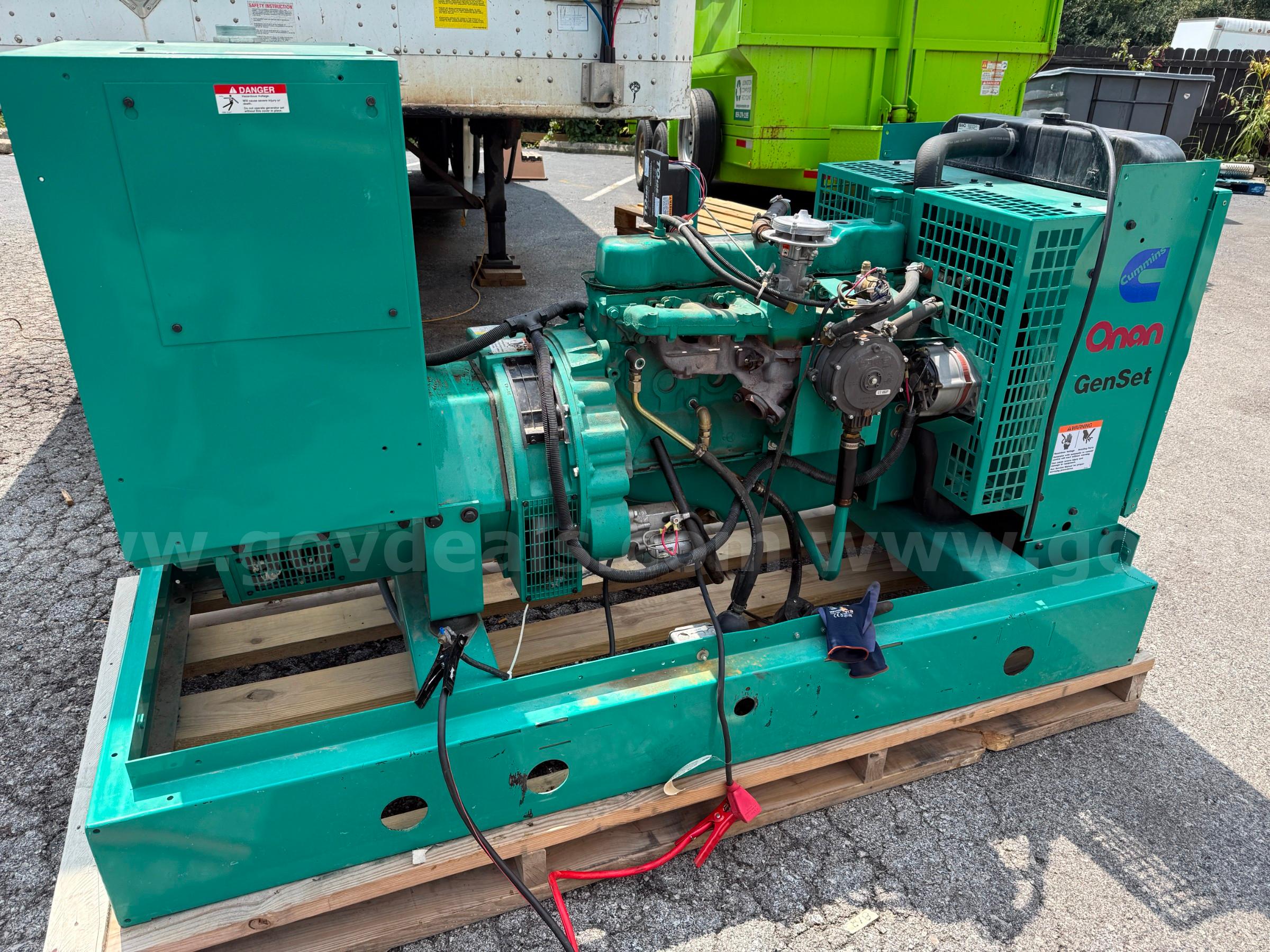 Cummins Onan 45kW Generator w/ 225A Automatic Transfer Switch – 1,072 Hours Cummins 225A Government Surplus Auction - Photo #2