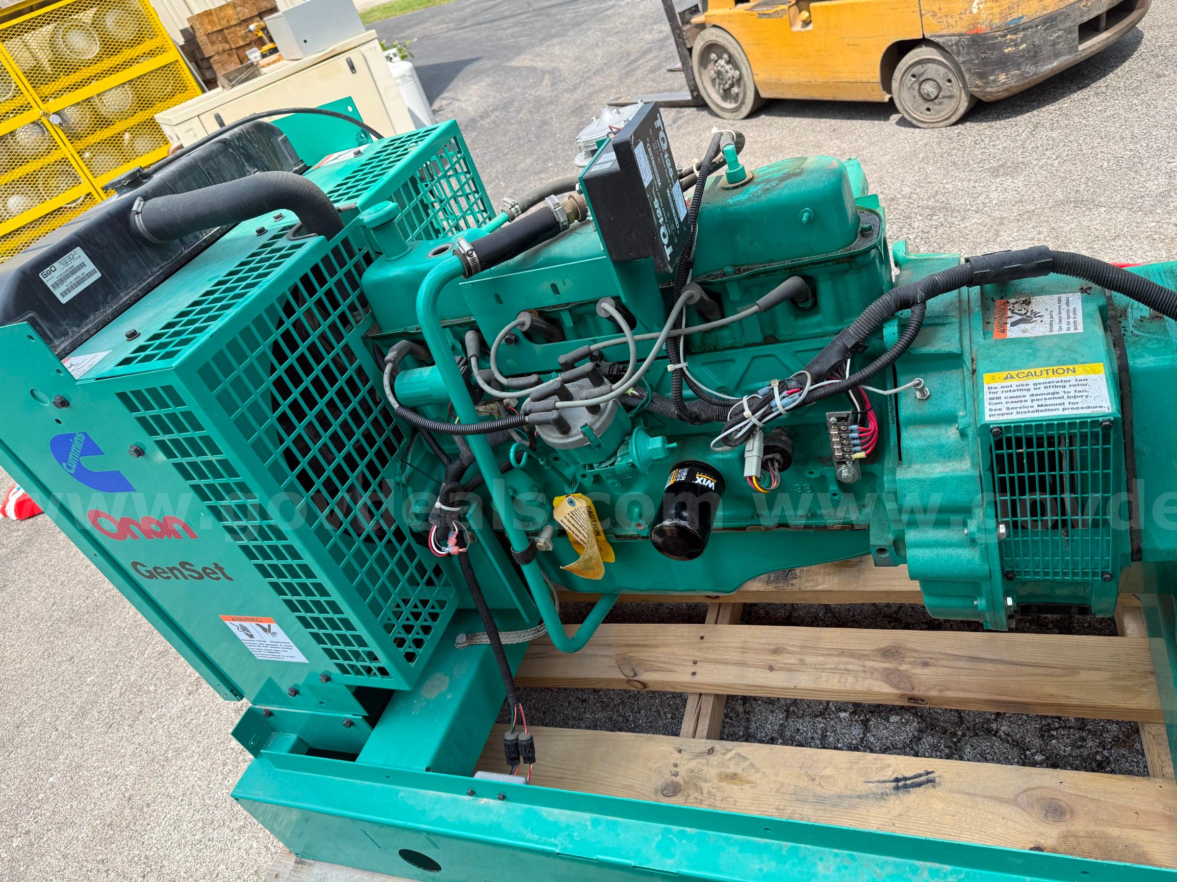 Cummins Onan 45kW Generator w/ 225A Automatic Transfer Switch – 1,072 Hours Cummins 225A Government Surplus Auction - Photo #5