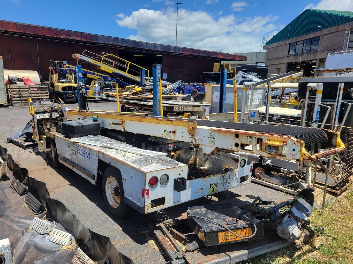 4pcs Tug Tech Ground Support Equipment, for parts   Government Surplus Auction - Photo #3