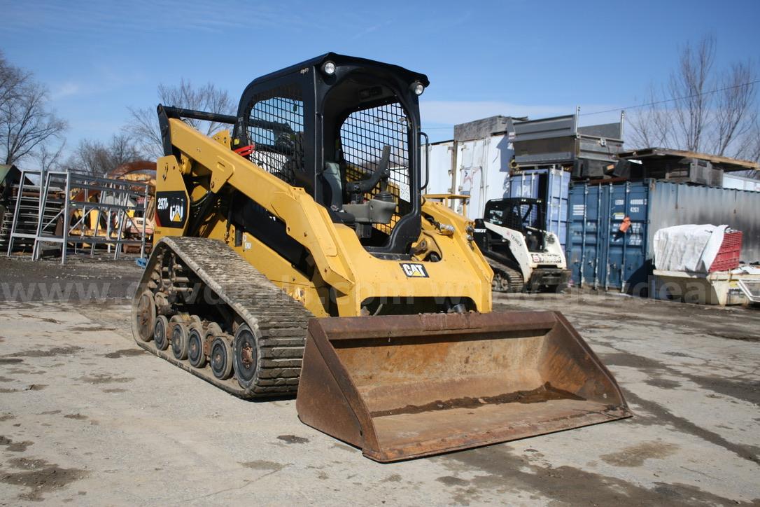2015 CAT 297D Skid Steer Caterpillar 297D Government Surplus Auction - Photo #2
