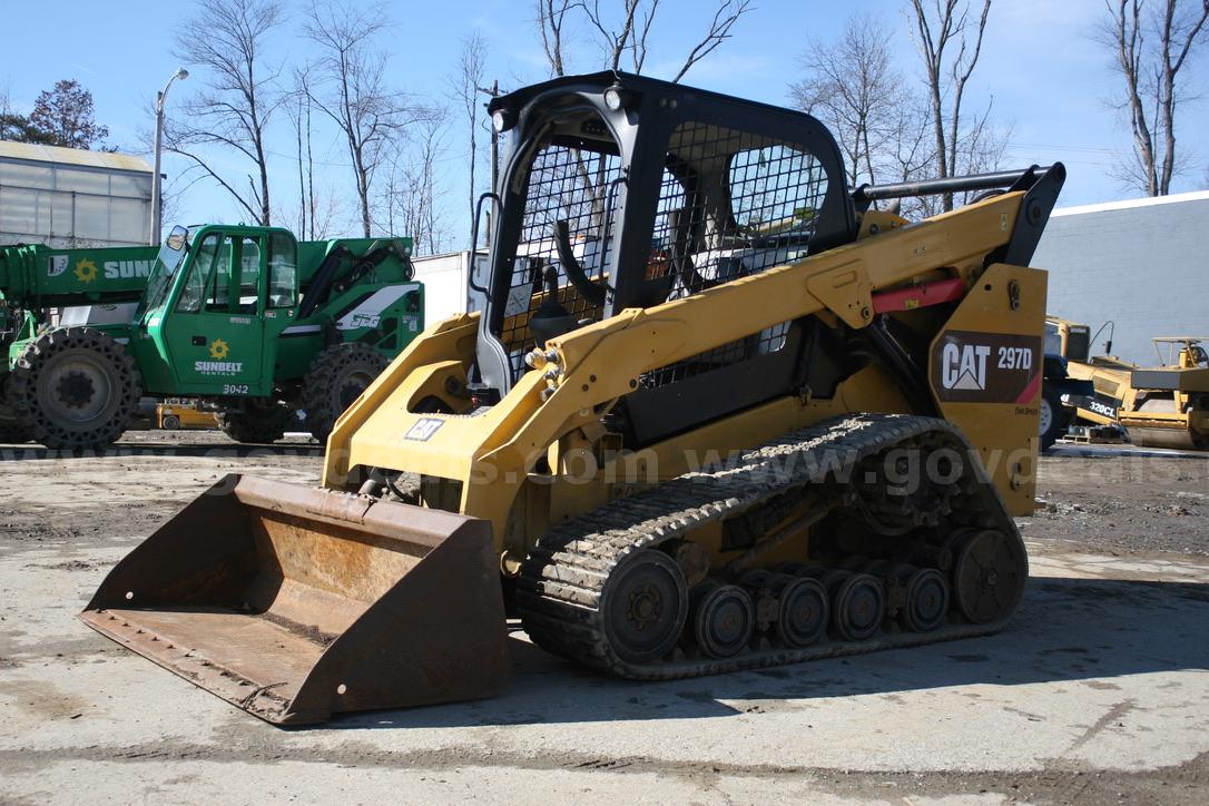 2015 CAT 297D Skid Steer Caterpillar 297D Government Surplus Auction - Photo #5