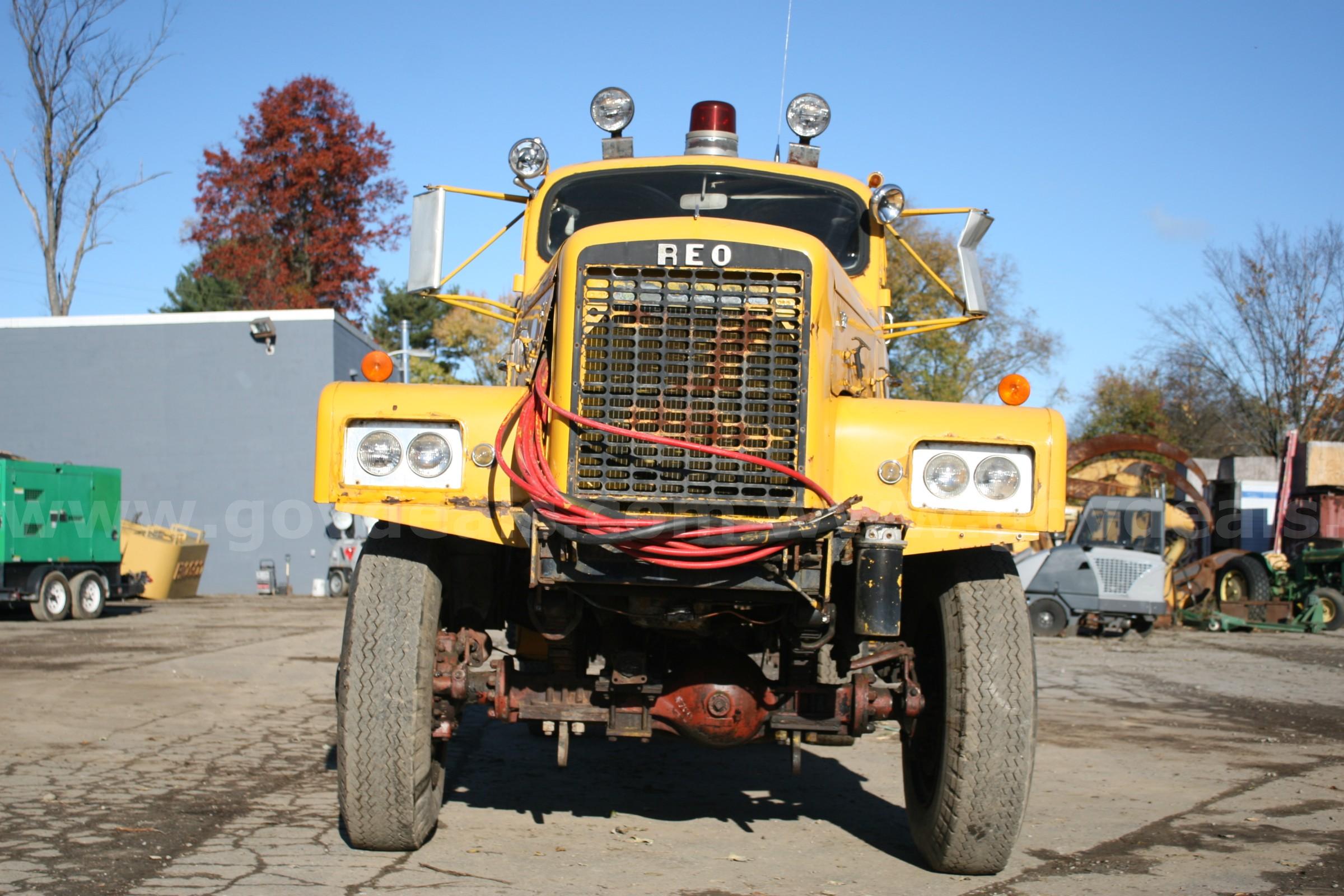 1967 Reo 512 Cummins Diesel 4x4 Very Rare Flatbed Reo 512 Government Surplus Auction - Photo #4