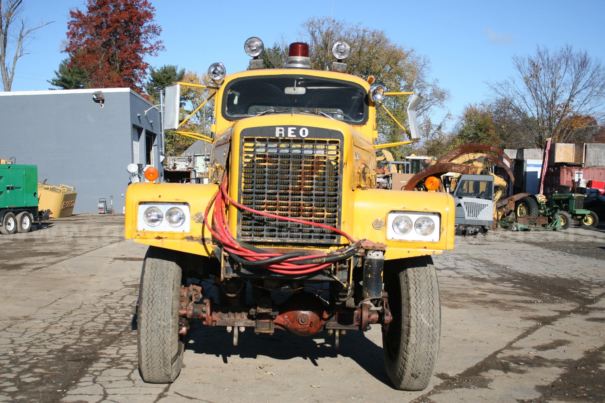 1967 Reo 512 Cummins Diesel 4x4 Very Rare Flatbed Reo 512 Government Surplus Auction - Photo #5