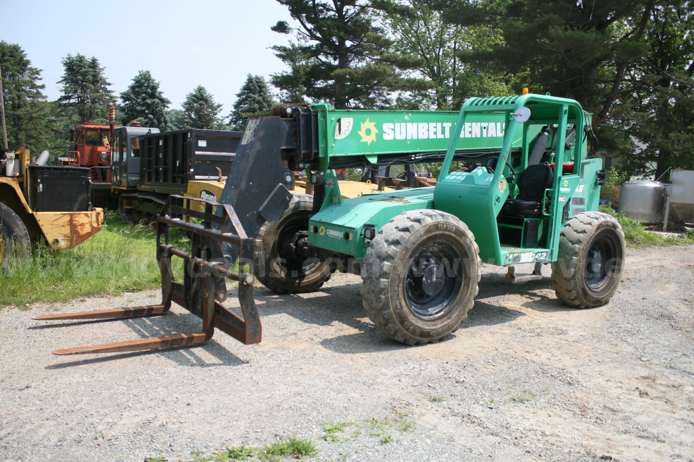 2016 Skytrak 6042 42" 6,000lbs Forklift Telehandler