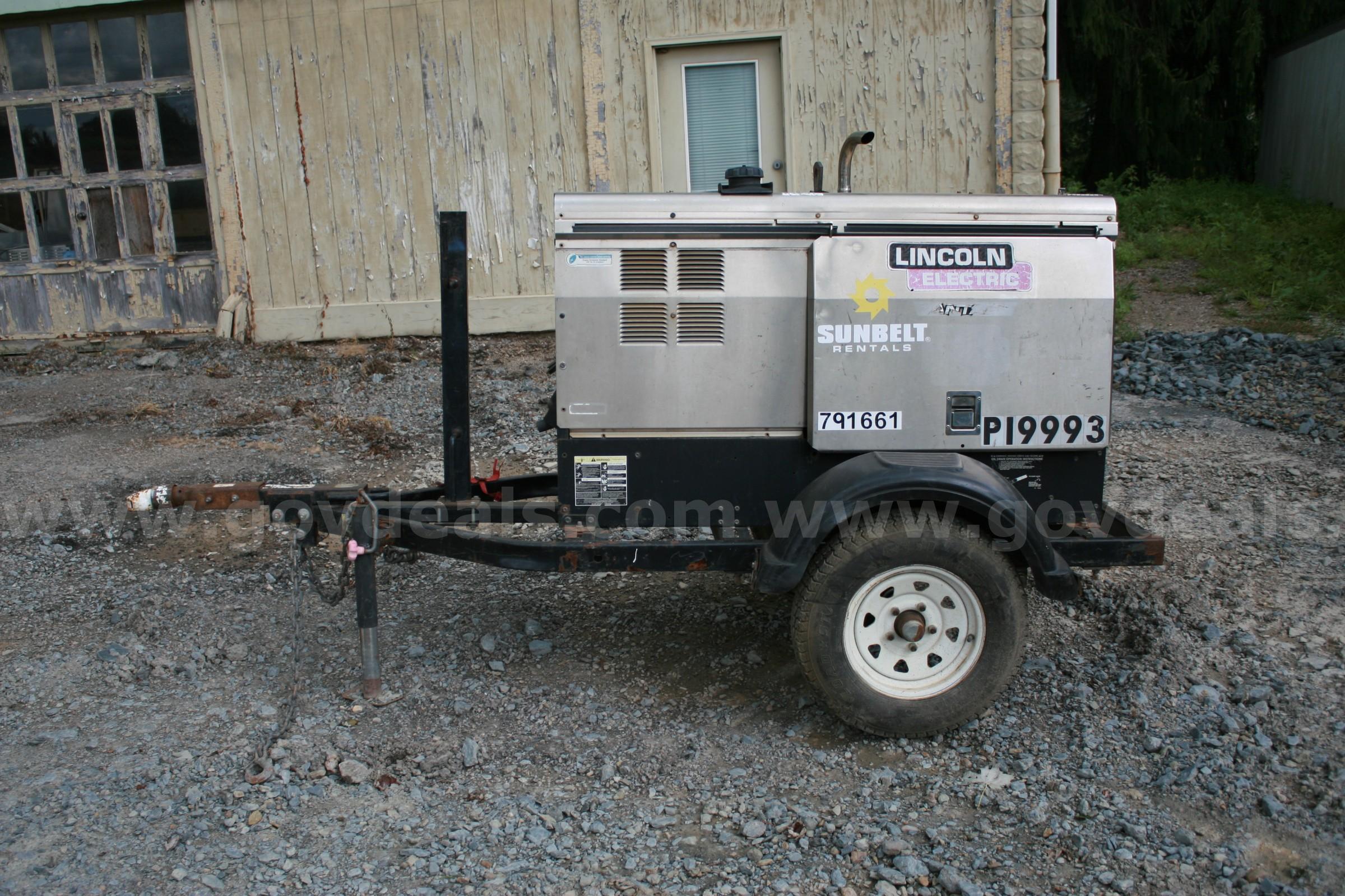 2014 Lincoln Electric Vantage 300 Diesel Welder Generator Lincoln 300 Government Surplus Auction - Photo #2