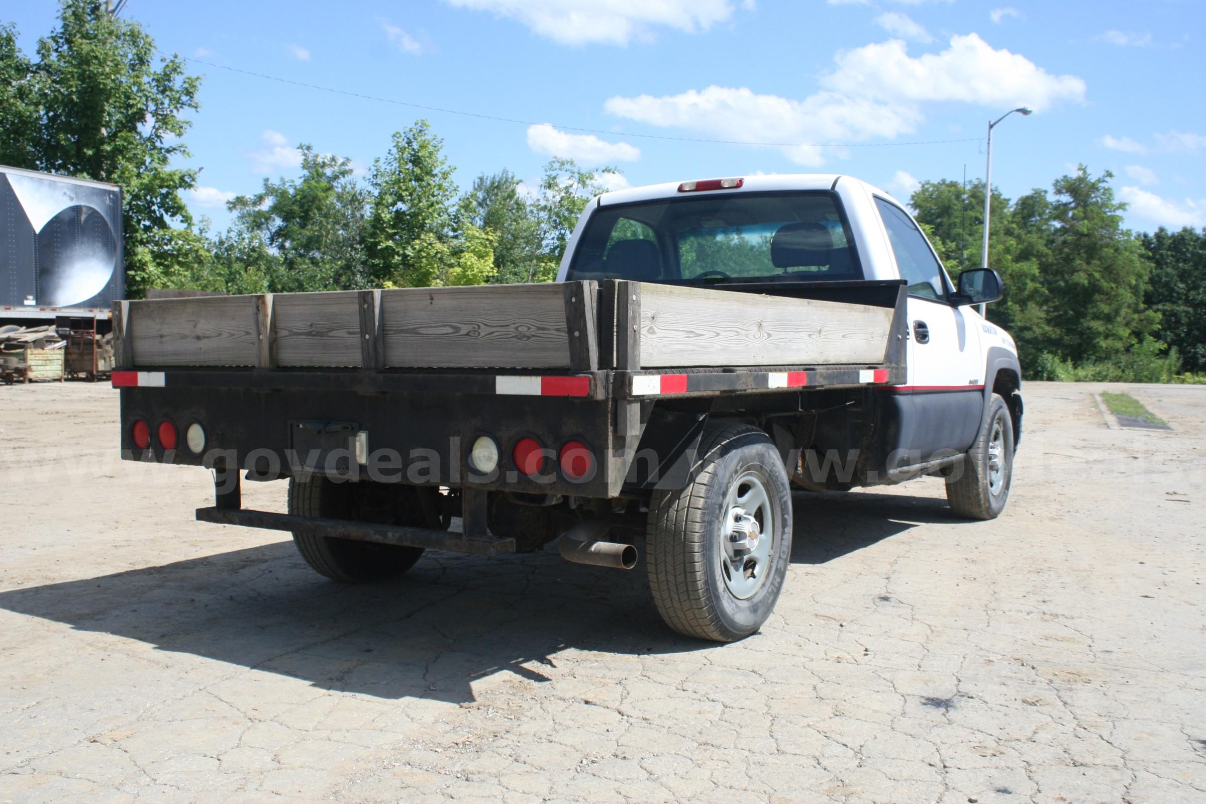 2001 Chevrolet Silverado 1500 8ft Bed 4WD Chevrolet Silverado Government Surplus Auction - Photo #5