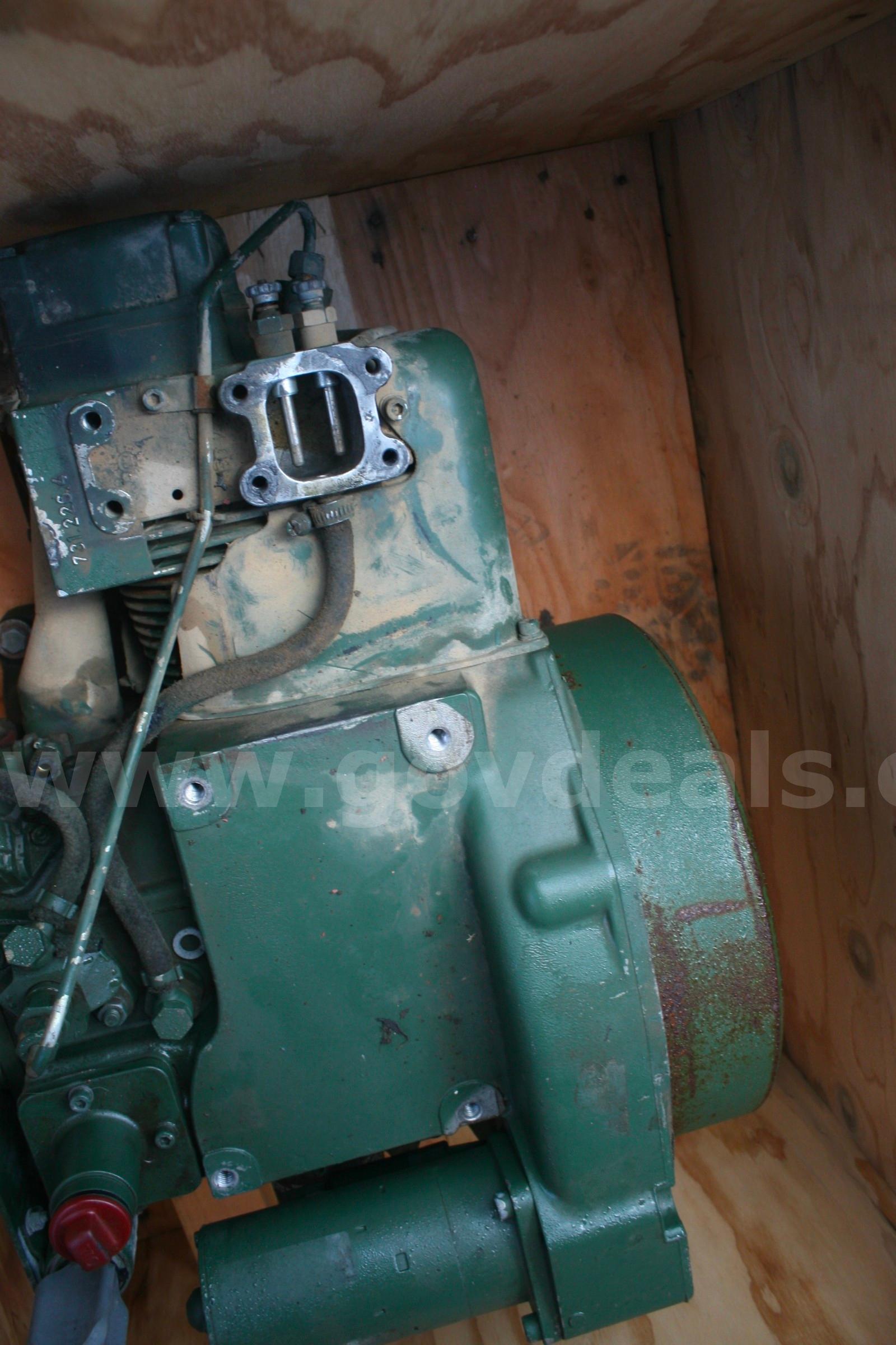 Farymann 43F 1 Cyl 15HP Diesel Continuous Duty Engine Farymann 43F Government Surplus Auction - Photo #3